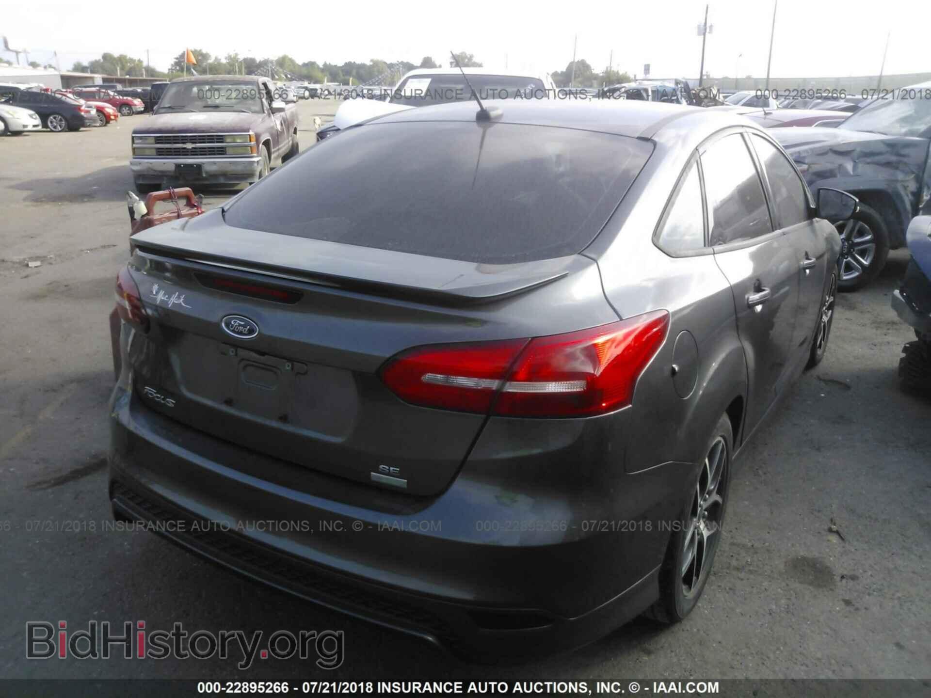 2015 Ford Focus - VIN: 1FADP3FE1FL361283 - Photo 4