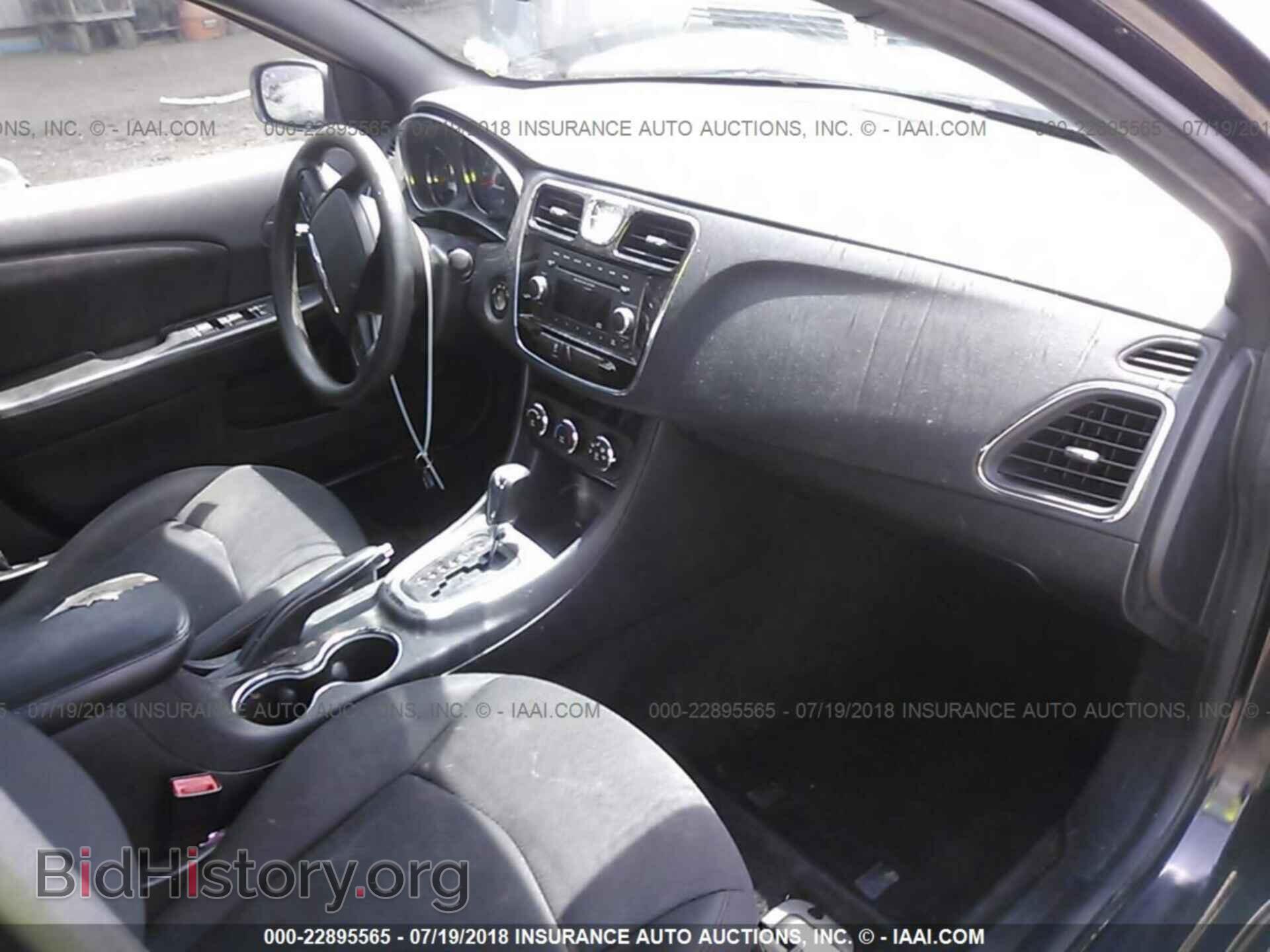 2014 Chrysler 200 - VIN: 1C3CCBAB9EN124041 - Фото 5