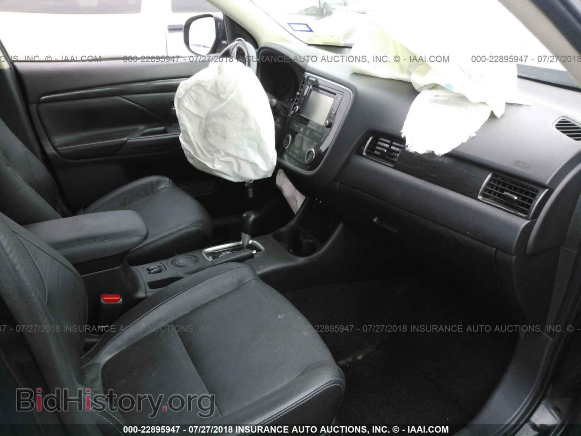 2016 Mitsubishi Outlander - VIN: JA4AD3A30GZ019618 - Фото 5