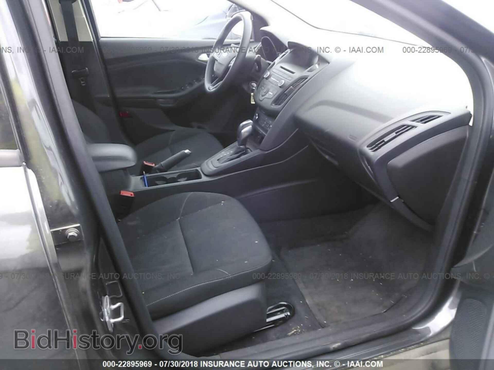 2015 Ford Focus - VIN: 1FADP3F28FL356040 - Photo 5