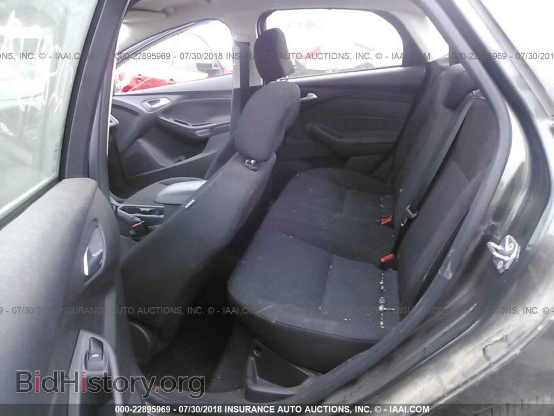 2015 Ford Focus - VIN: 1FADP3F28FL356040 - Photo 8