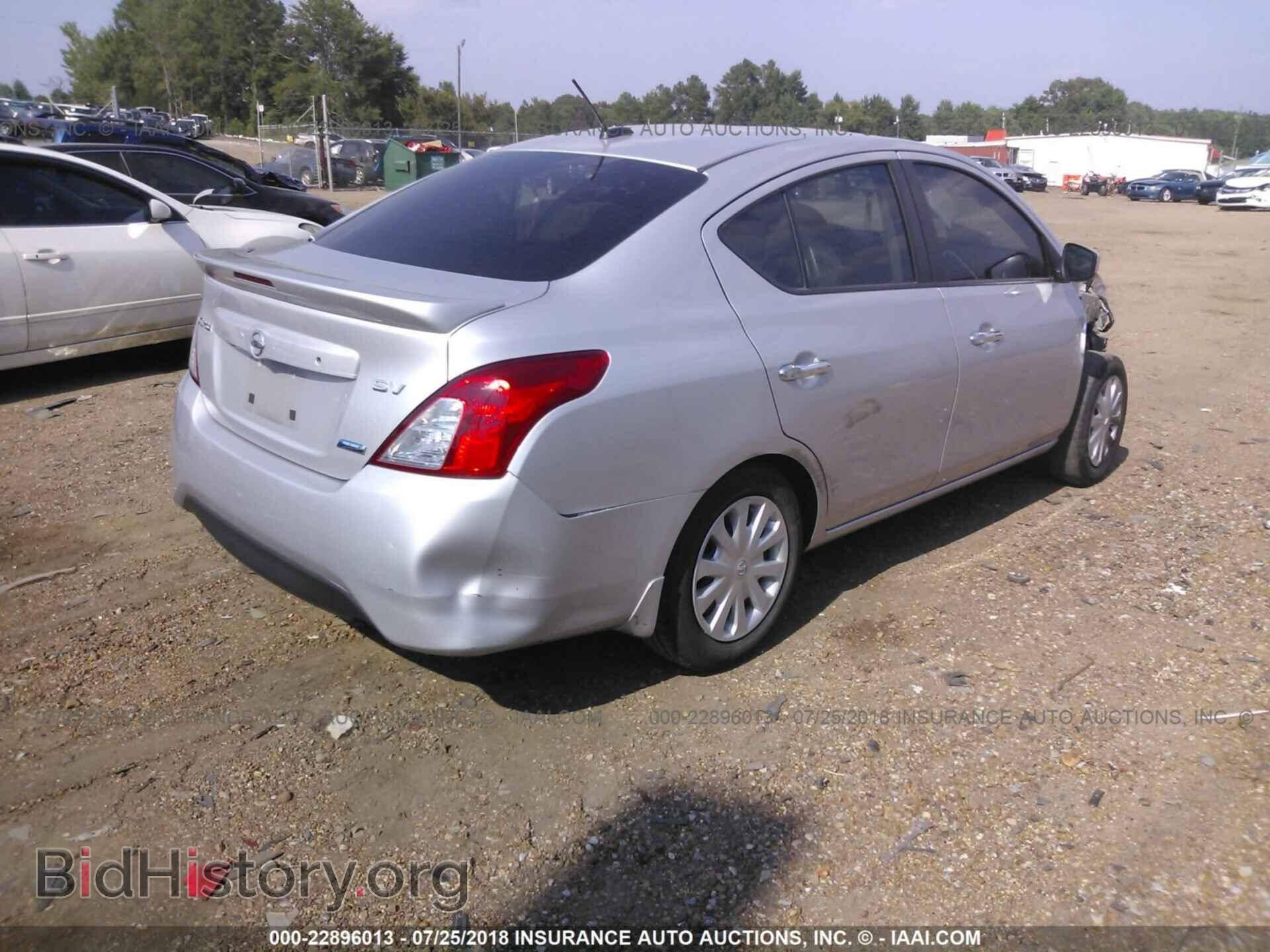 2016 Nissan Versa - VIN: 3N1CN7AP7GL890077 - Photo 4