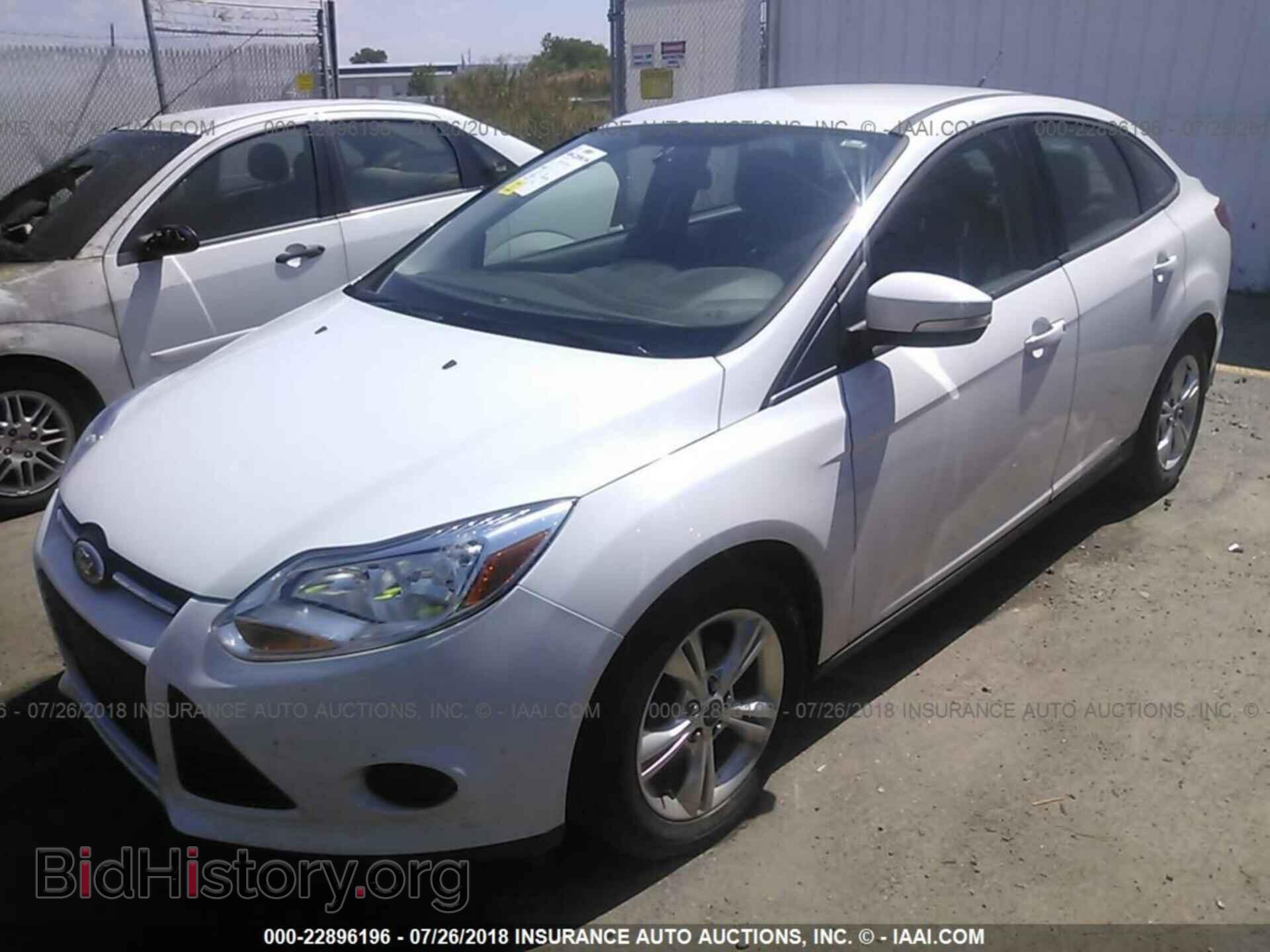 2013 Ford Focus - VIN: 1FADP3F21DL210642 - Фото 2