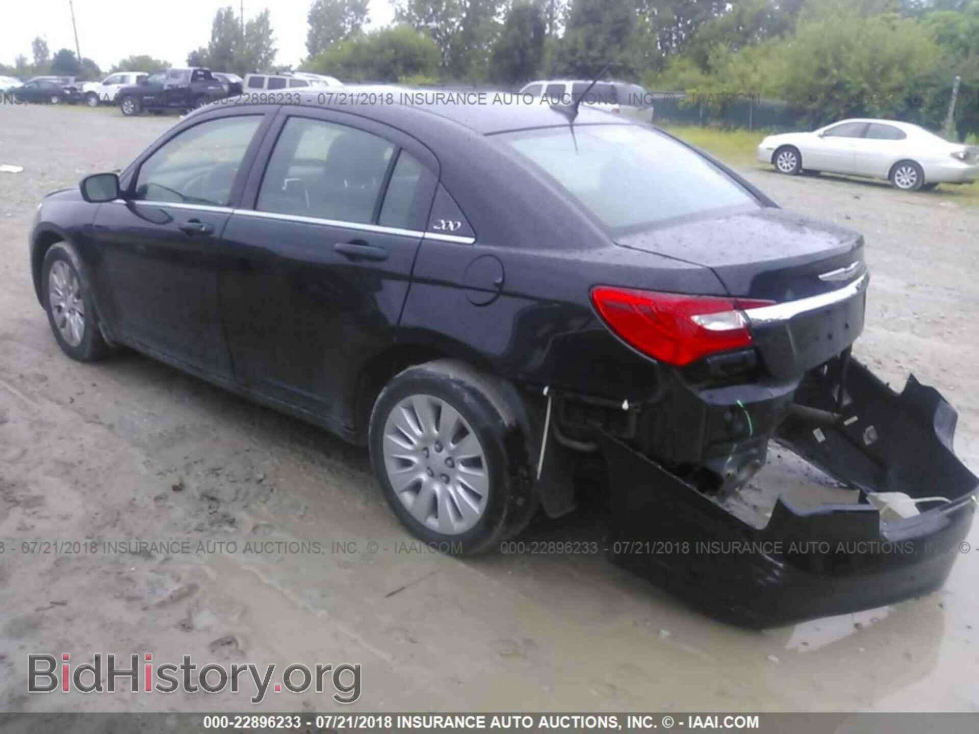2011 Chrysler 200 - VIN: 1C3BC4FBXBN593134 - Photo 3