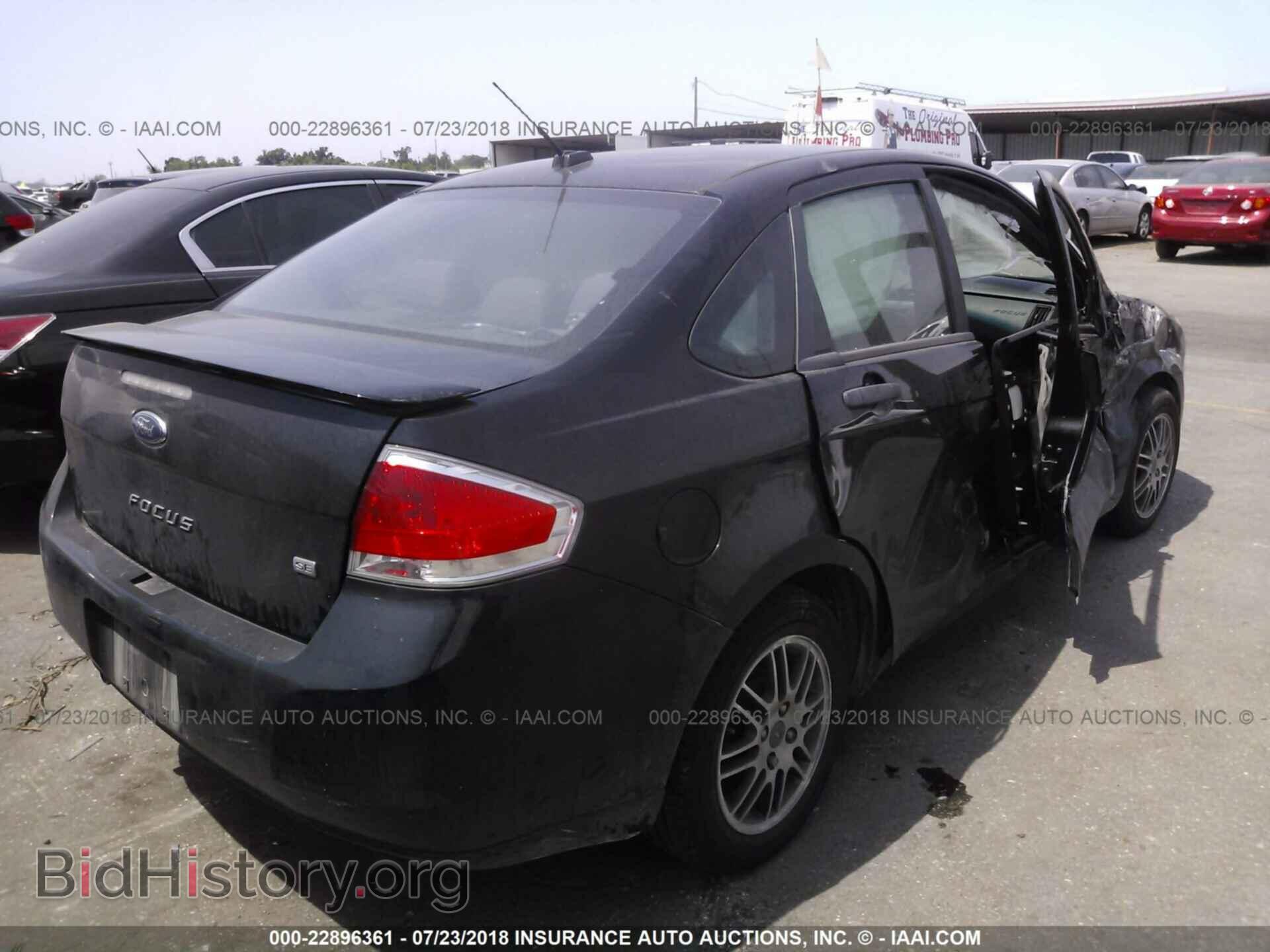 2011 Ford Focus - VIN: 1FAHP3FN6BW112083 - Фото 4