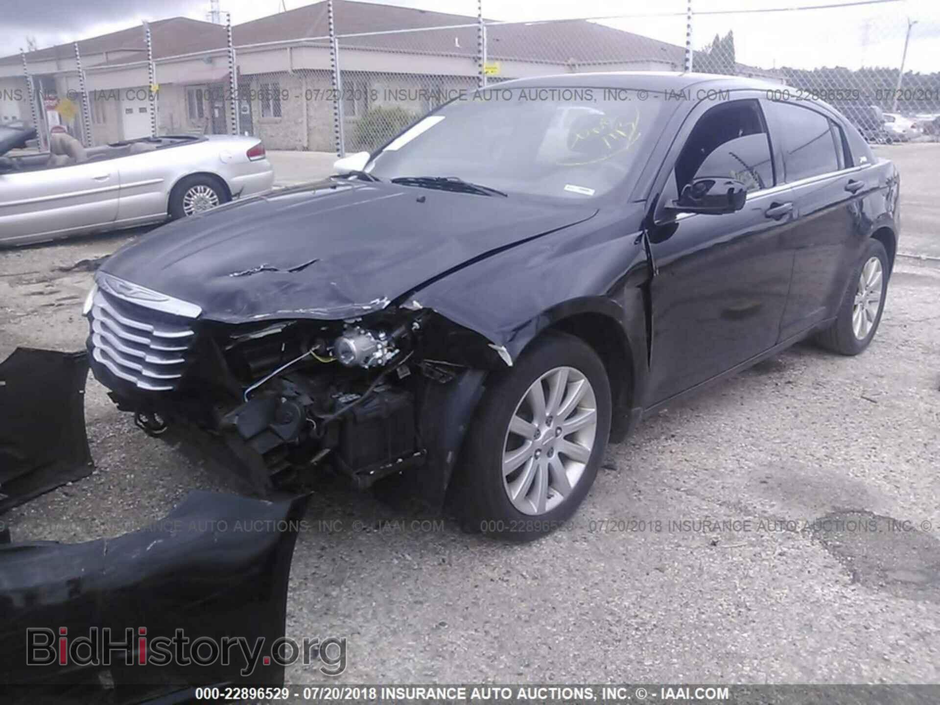 2012 Chrysler 200 - VIN: 1C3CCBBG2CN179678 - Фото 2