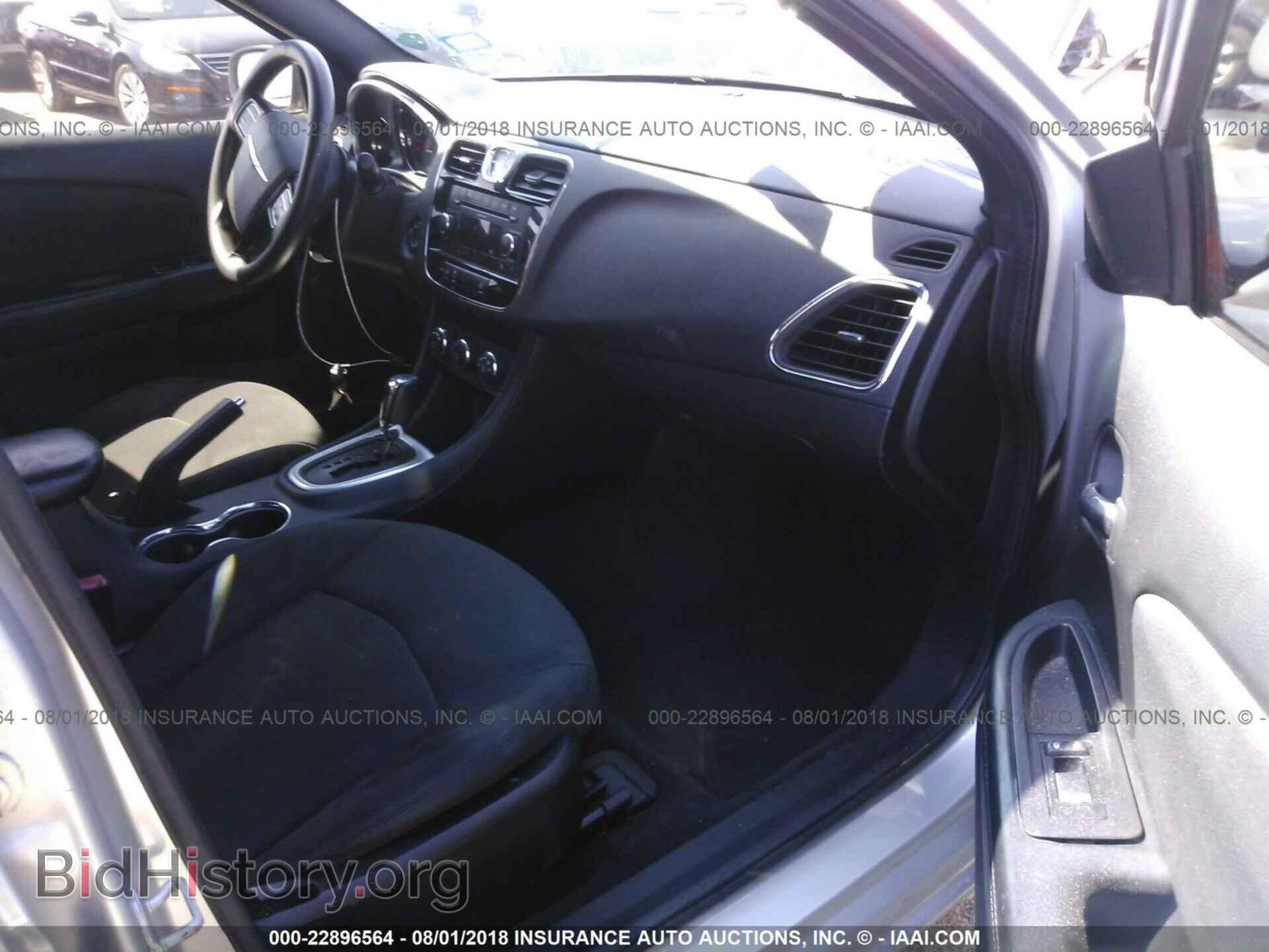 2011 Chrysler 200 - VIN: 1C3BC4FB3BN538444 - Фото 5