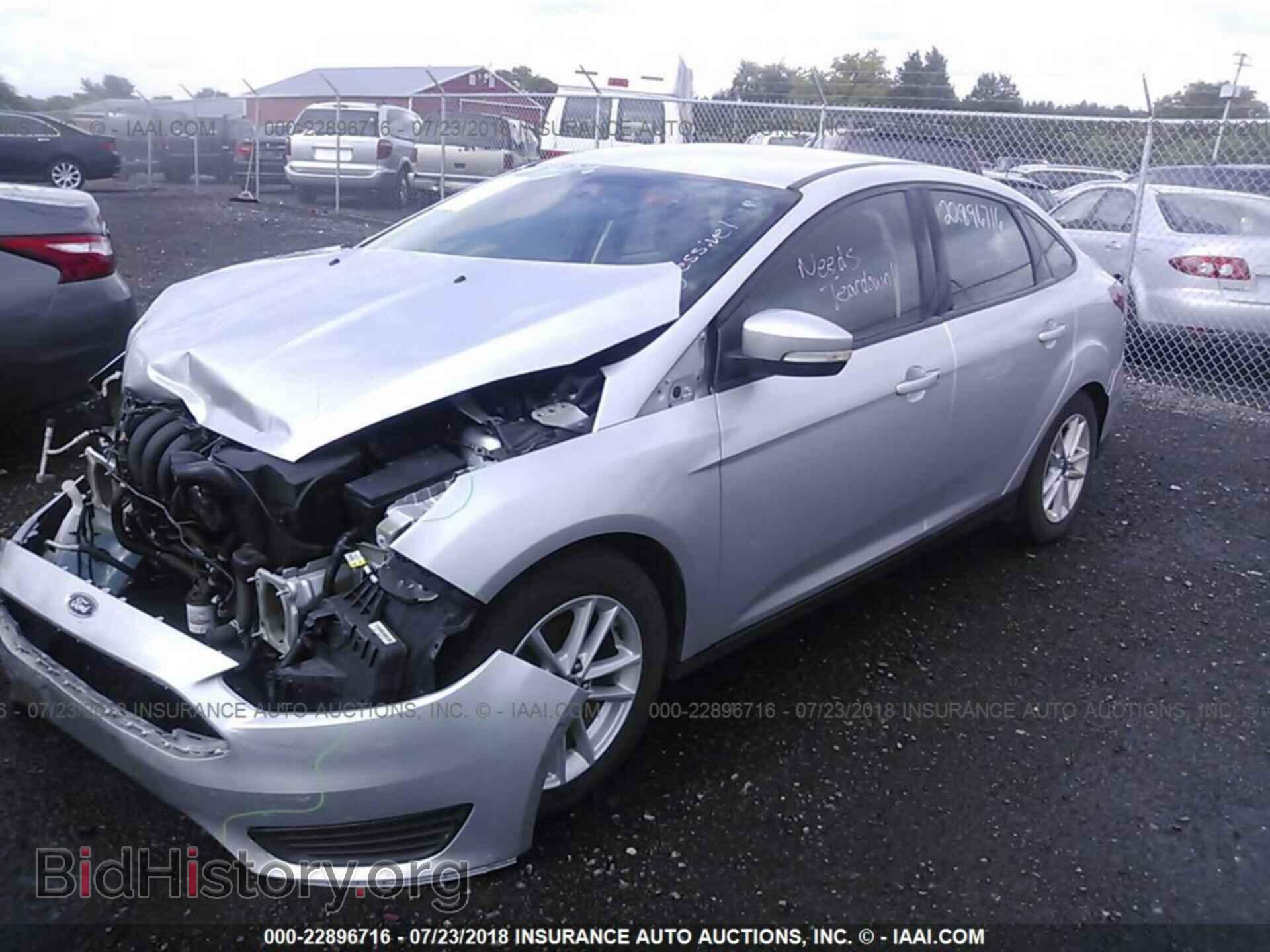 2015 Ford Focus - VIN: 1FADP3F22FL205114 - Photo 2