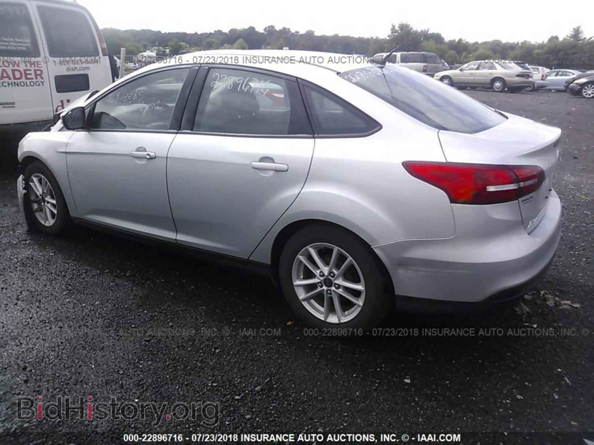 2015 Ford Focus - VIN: 1FADP3F22FL205114 - Photo 3