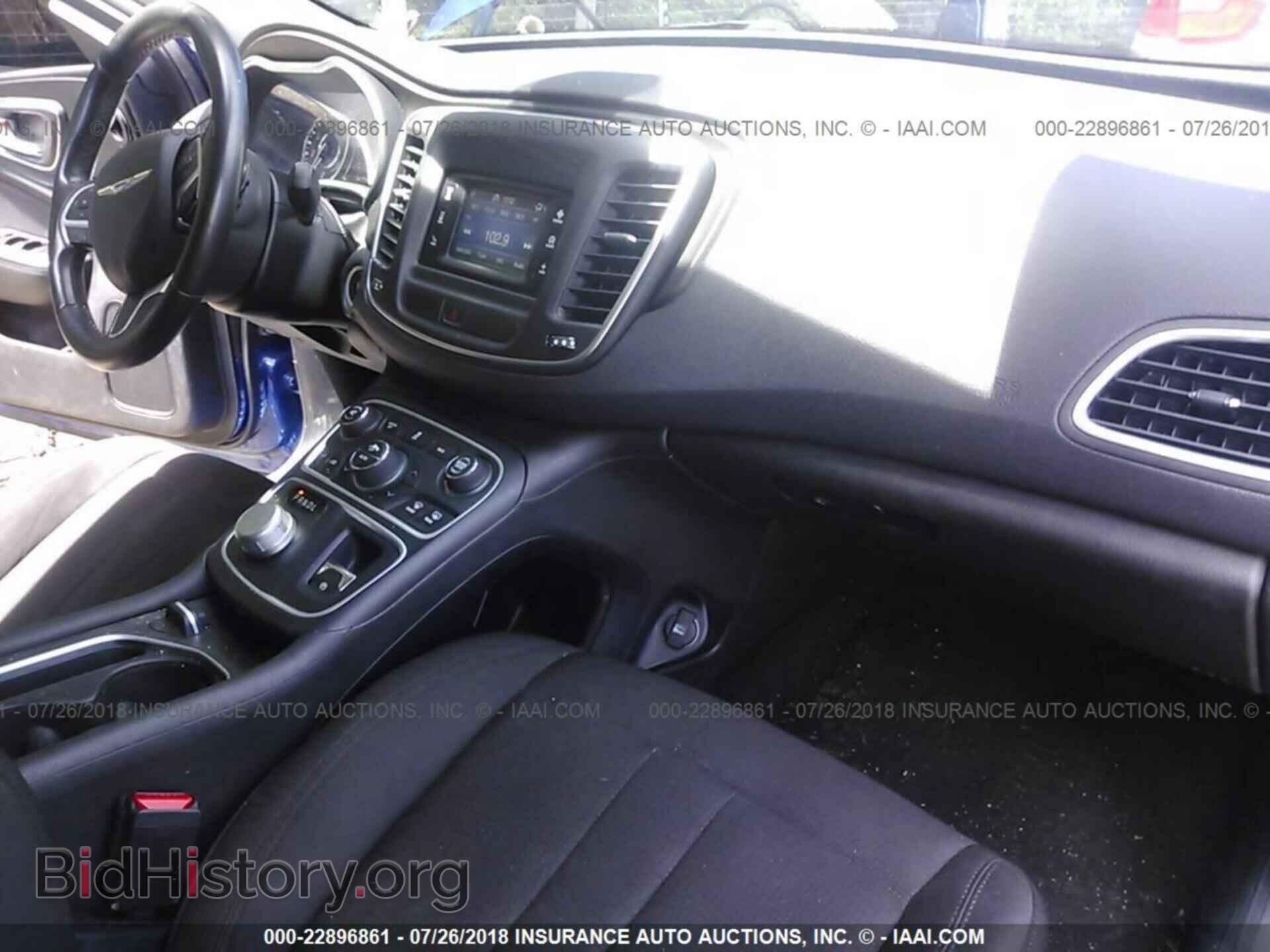 2015 Chrysler 200 - VIN: 1C3CCCAB7FN527653 - Photo 5