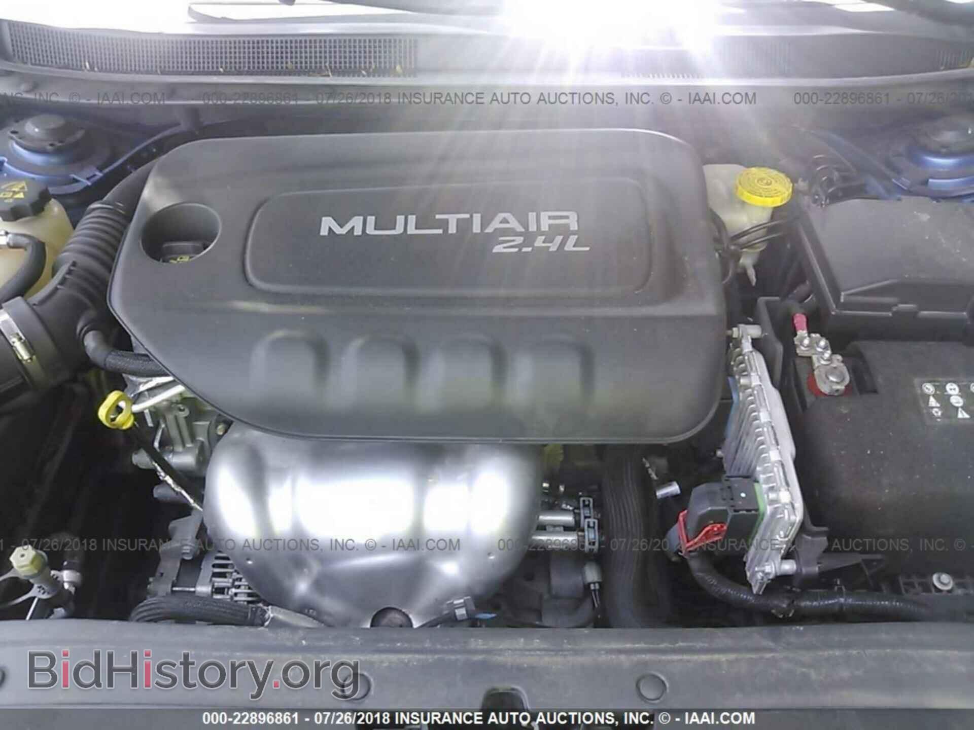 2015 Chrysler 200 - VIN: 1C3CCCAB7FN527653 - Photo 10