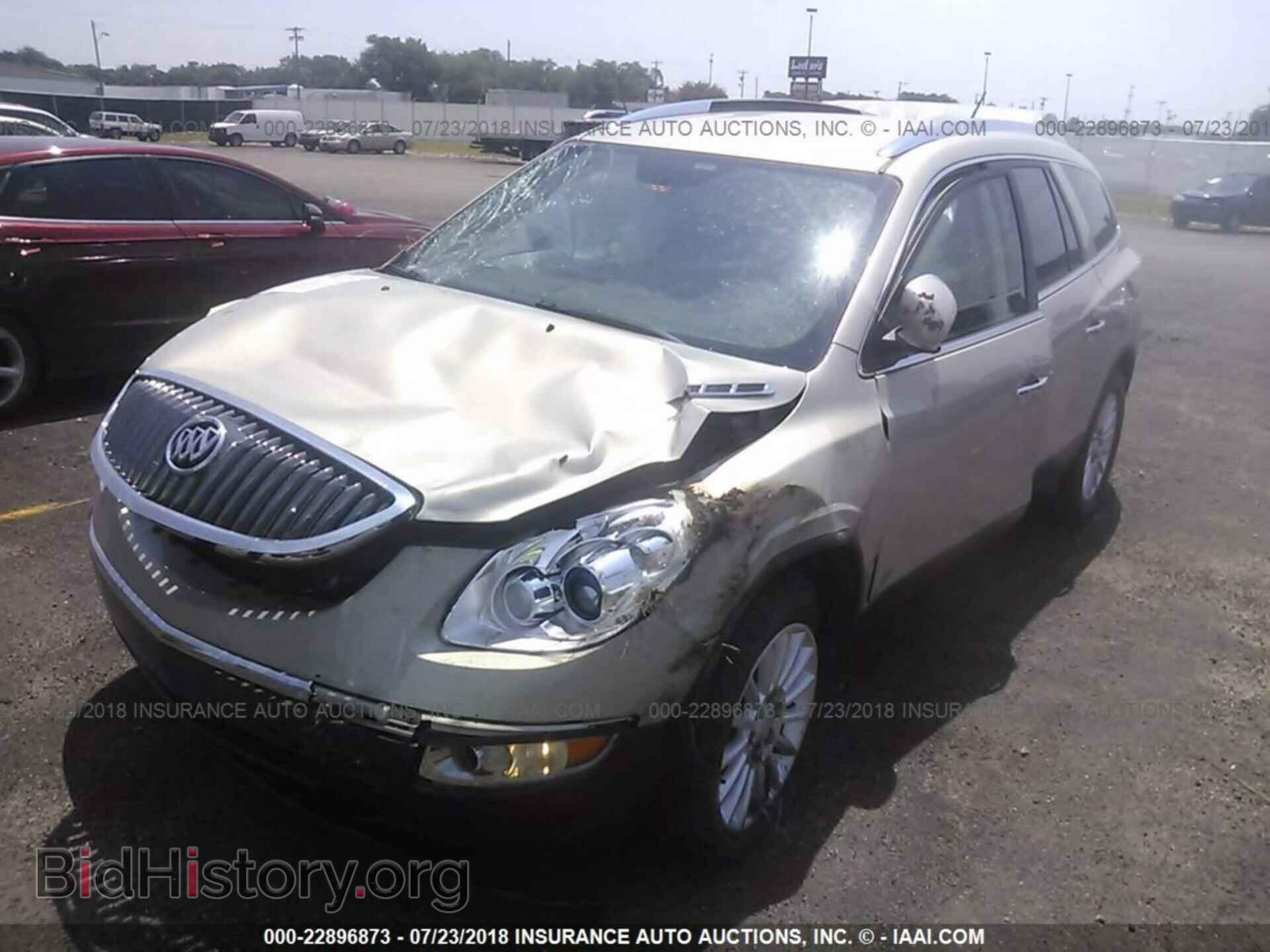 2012 Buick Enclave - VIN: 5GAKVCEDXCJ328985 - Photo 2