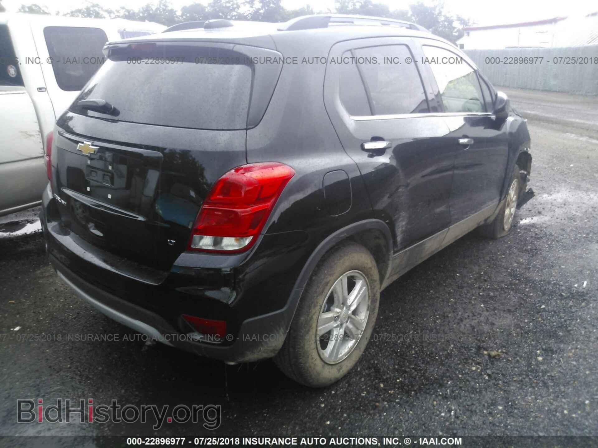 2018 Chevrolet Trax - VIN: 3GNCJPSB4JL339258 - Фото 4