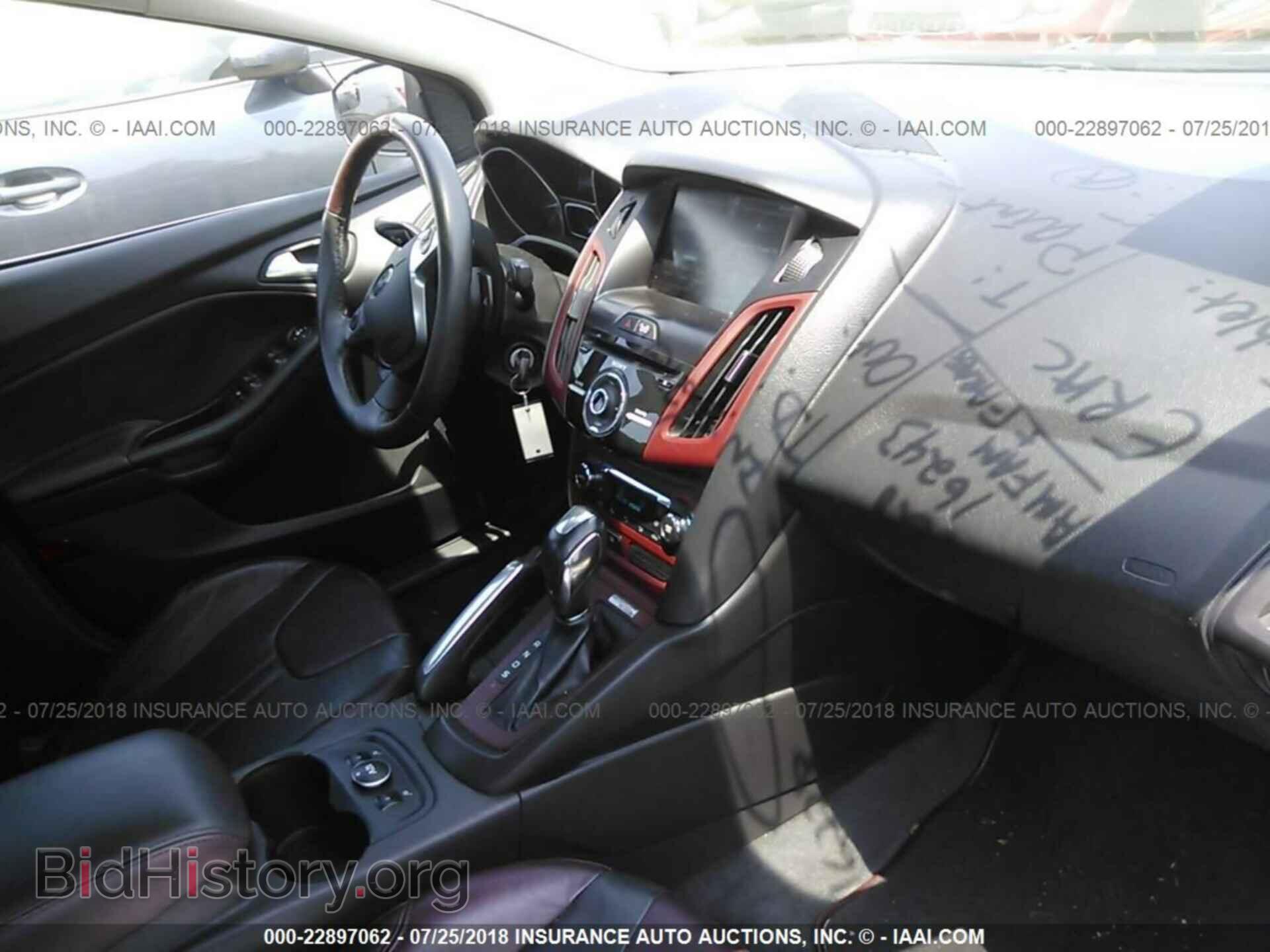 2012 Ford Focus - VIN: 1FAHP3H29CL311652 - Photo 5
