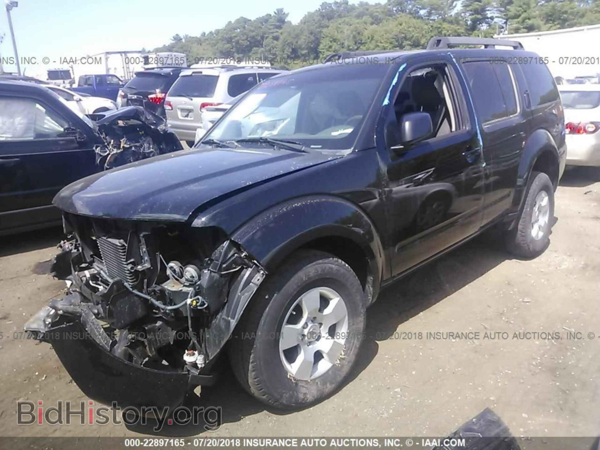 2011 Nissan Pathfinder - VIN: 5N1AR1NB0BC633556 - Фото 2