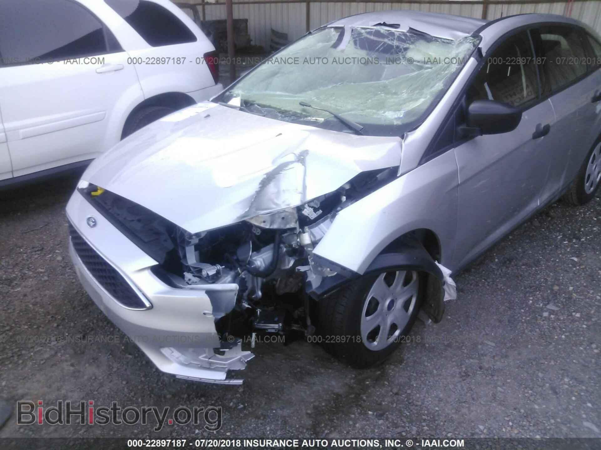 2018 Ford Focus - VIN: 1FADP3E26JL216787 - Фото 6