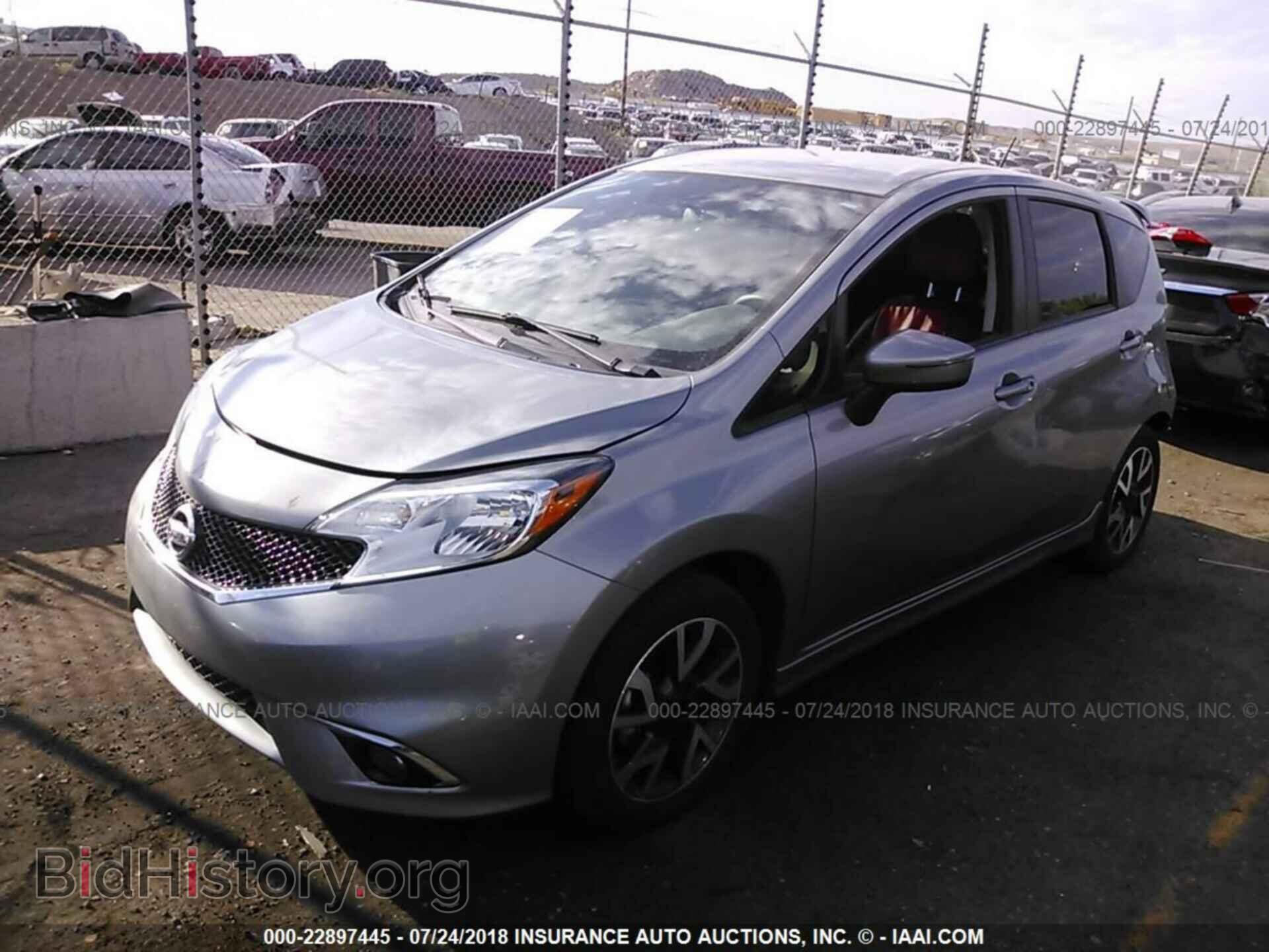 2015 Nissan Versa note - VIN: 3N1CE2CP8FL434538 - Фото 2
