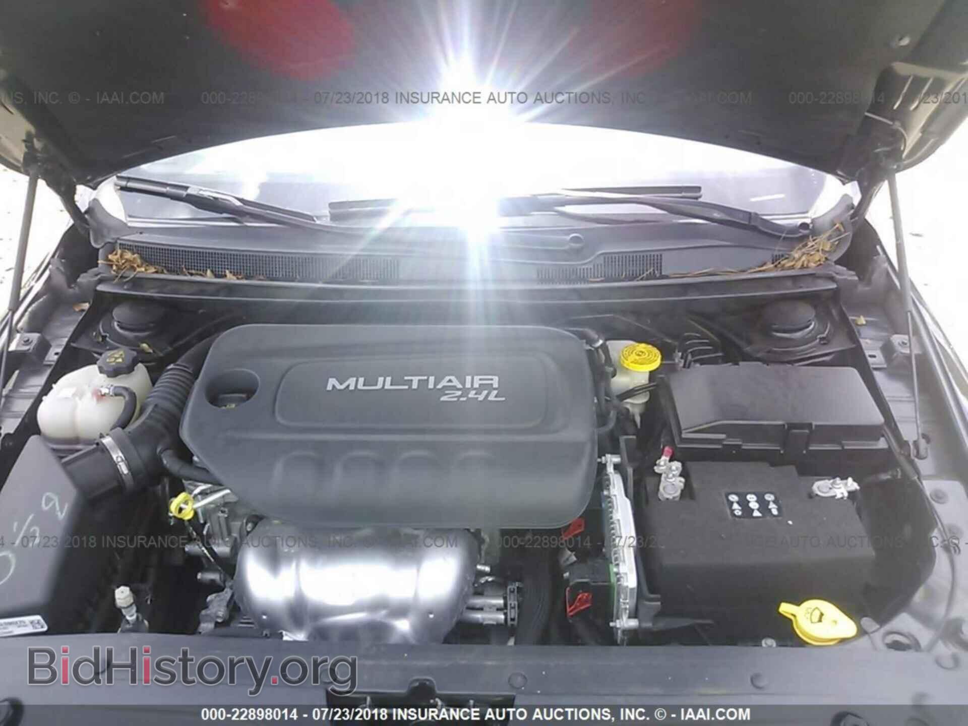 2015 Chrysler 200 - VIN: 1C3CCCAB1FN741652 - Фото 10