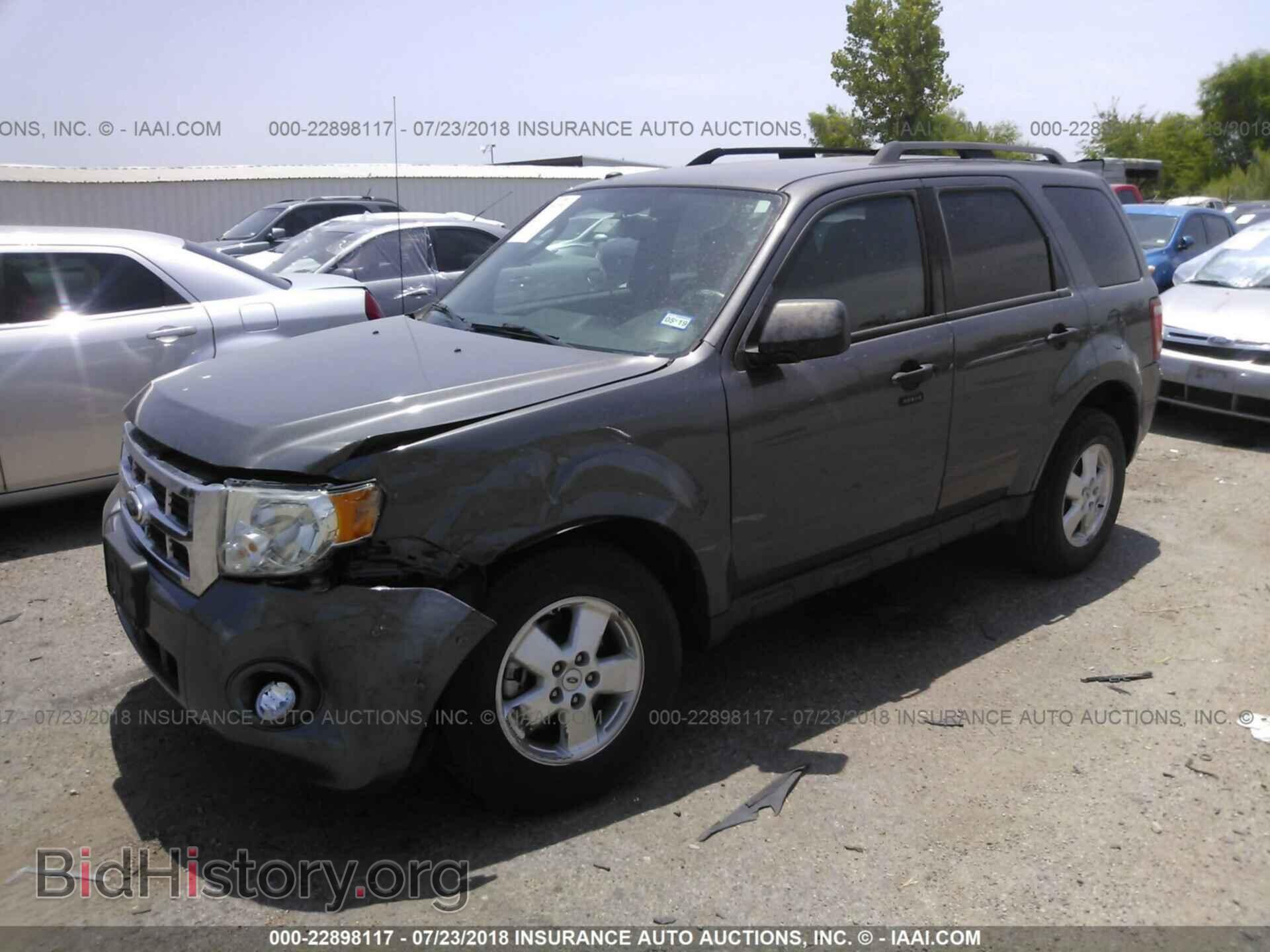 2012 Ford Escape - VIN: 1FMCU0D77CKC81856 - Photo 2