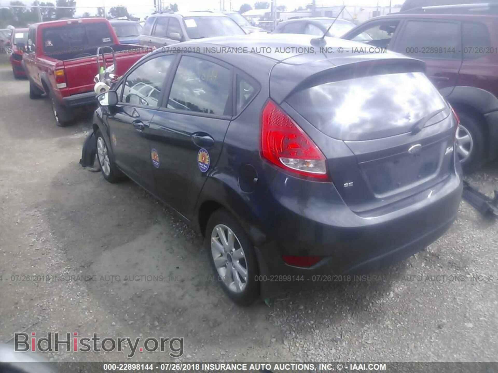 2011 Ford Fiesta - VIN: 3FADP4EJ1BM164675 - Фото 3