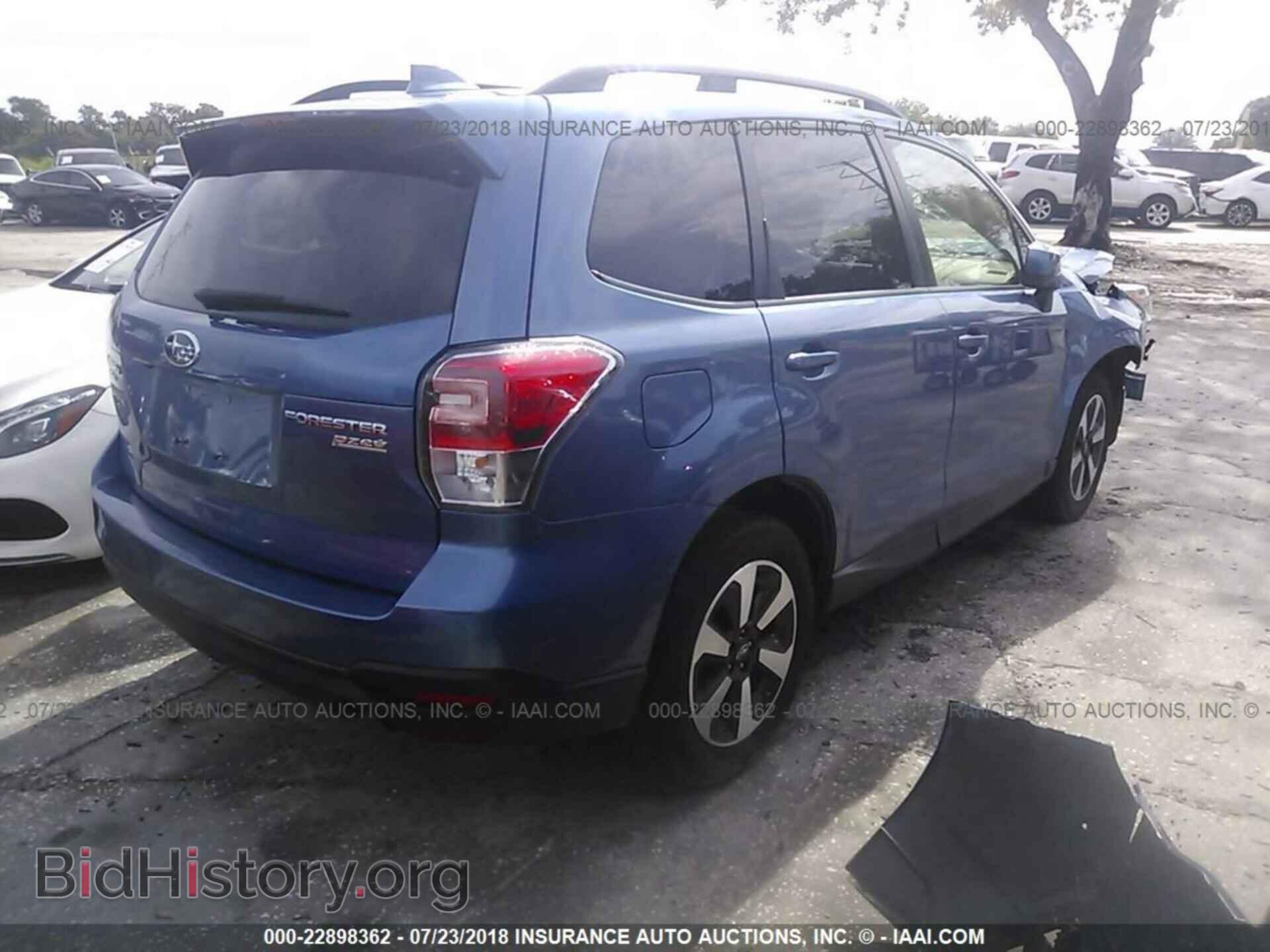 2017 Subaru Forester - VIN: JF2SJAGC1HH443476 - Фото 4