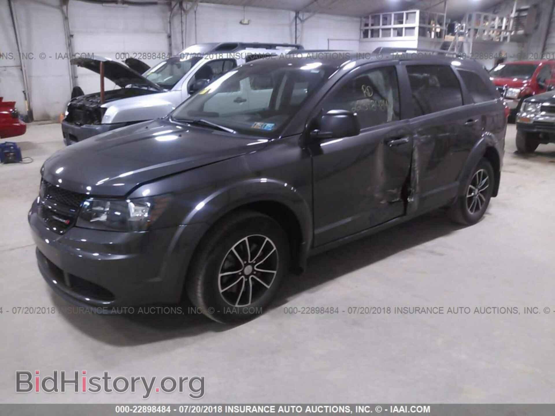 2017 Dodge Journey - VIN: 3C4PDDAG2HT570666 - Фото 2