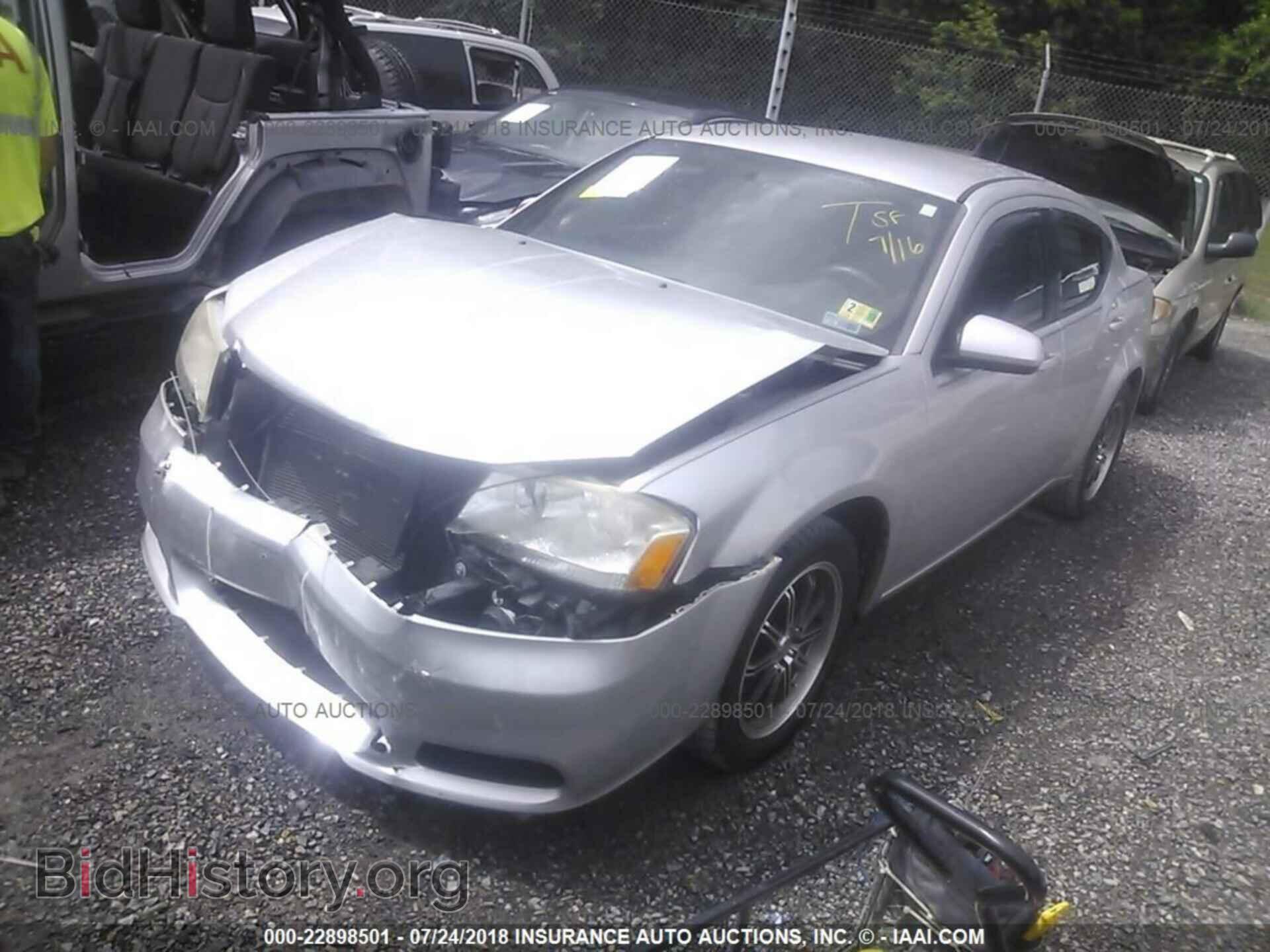 2011 Dodge Avenger - VIN: 1B3BD1FB2BN513723 - Фото 2