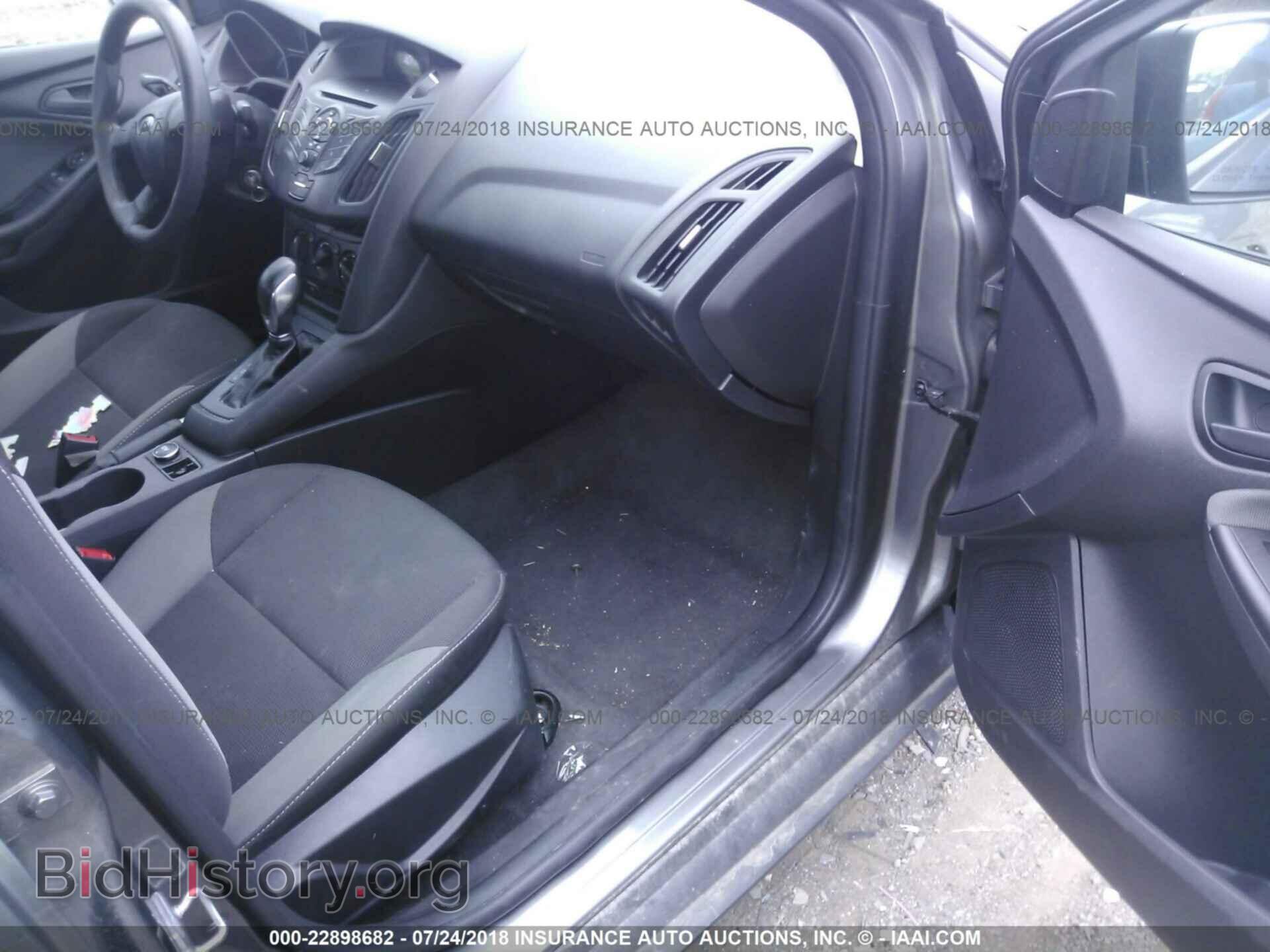 2014 Ford Focus - VIN: 1FADP3E25EL371160 - Photo 5