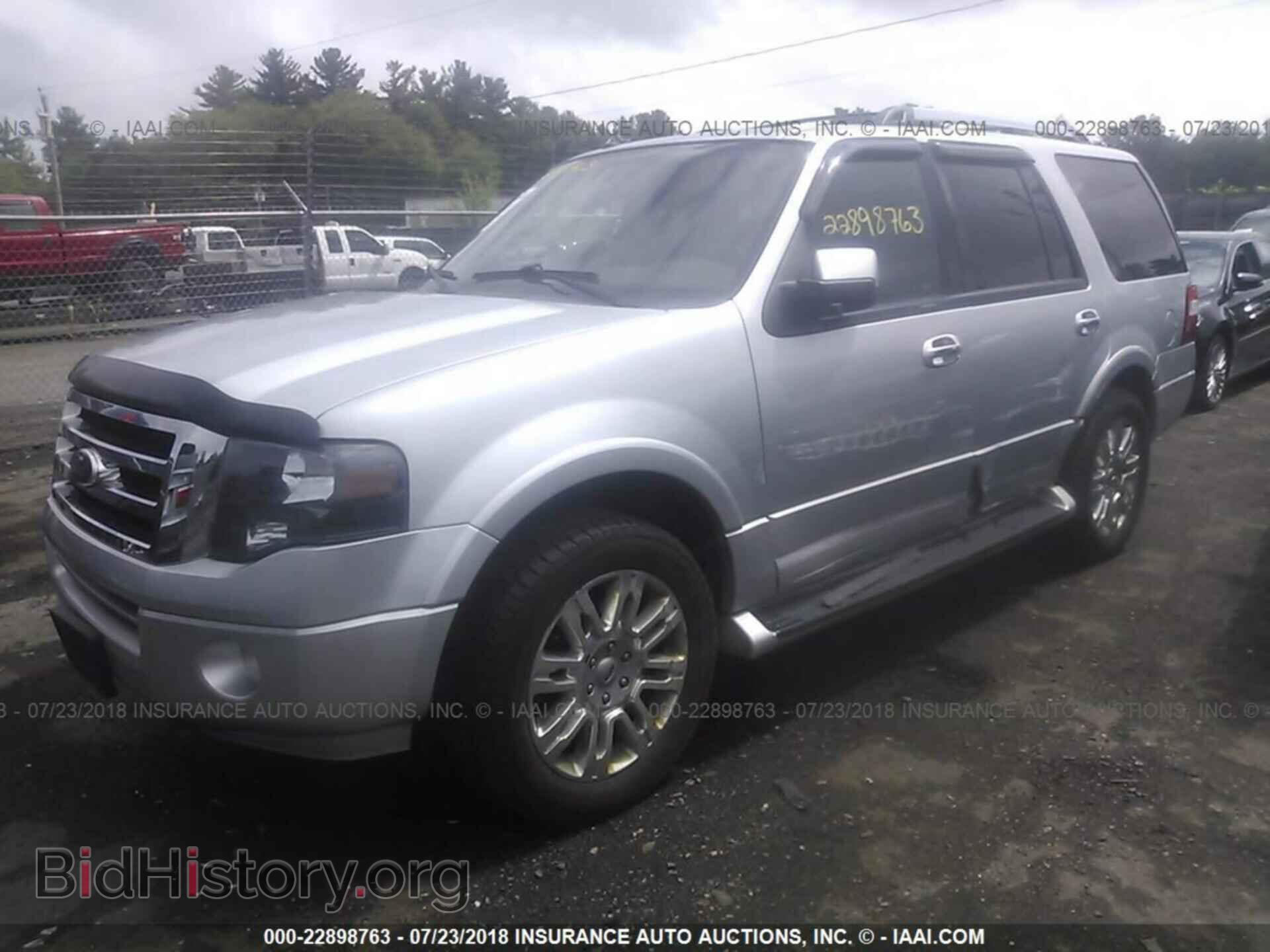 2011 Ford Expedition - VIN: 1FMJU2A59BEF10766 - Фото 2