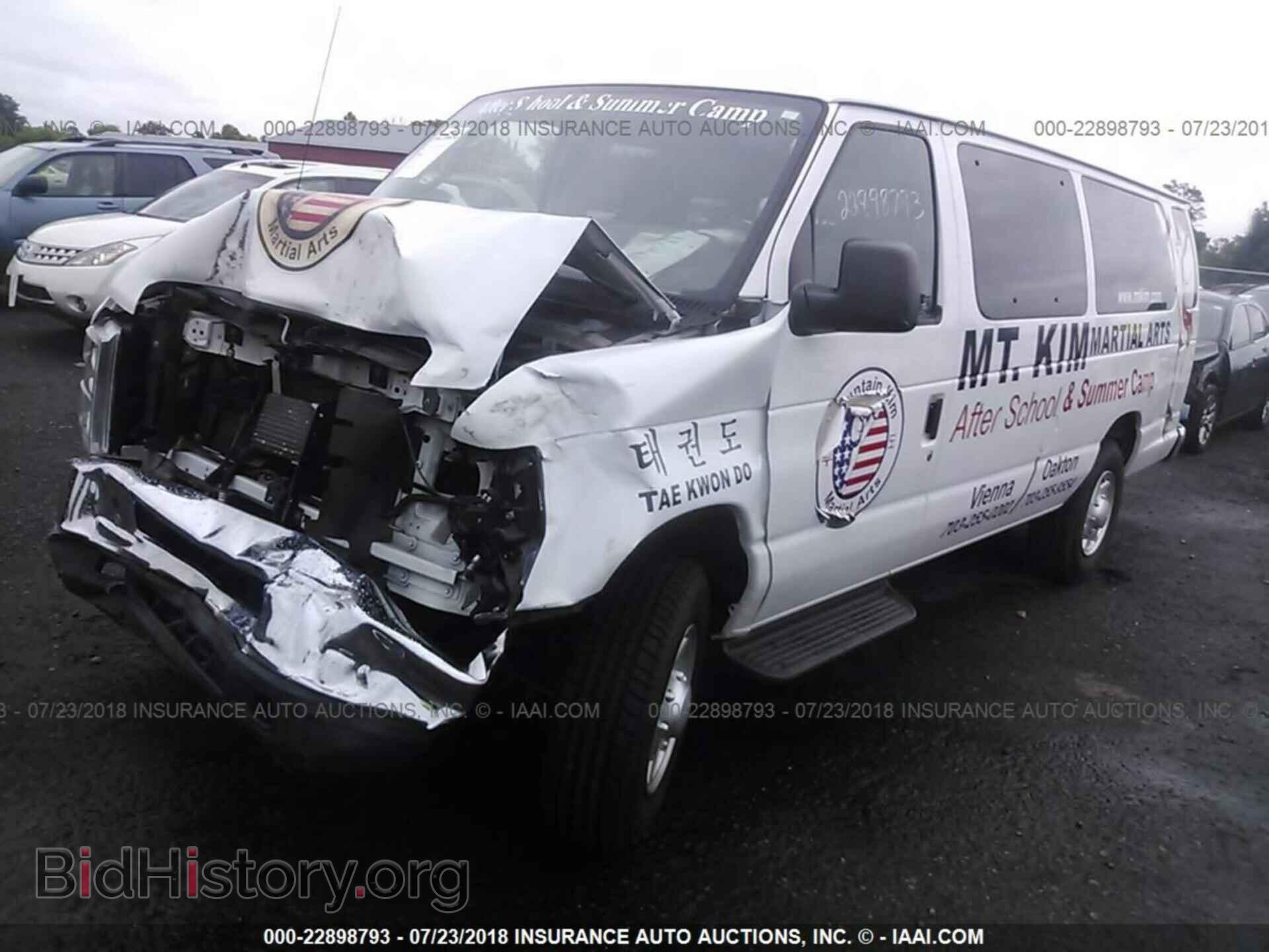 2012 Ford Econoline - VIN: 1FBSS3BL6CDA76934 - Фото 2