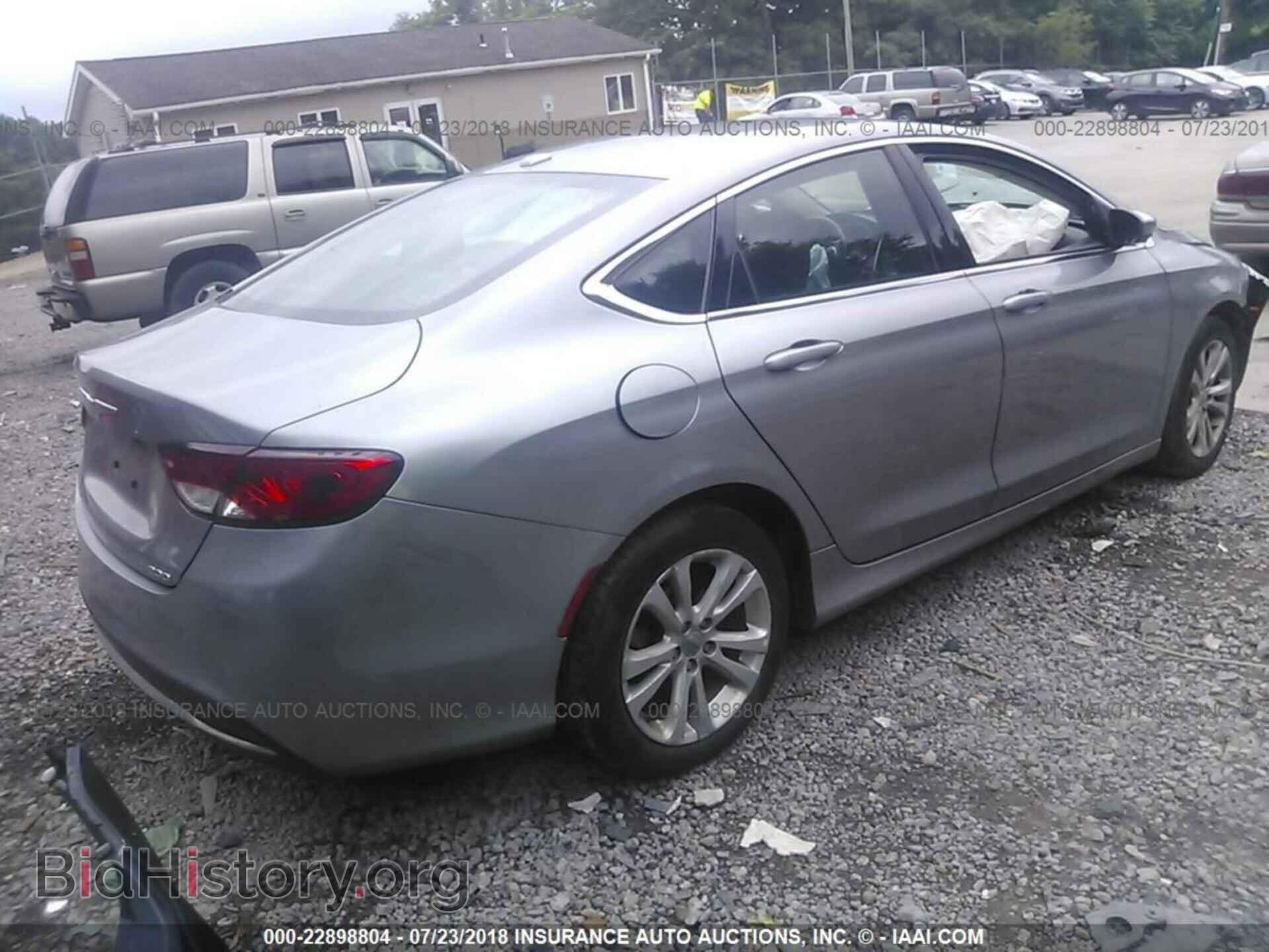 2016 Chrysler 200 - VIN: 1C3CCCAB5GN131240 - Photo 4