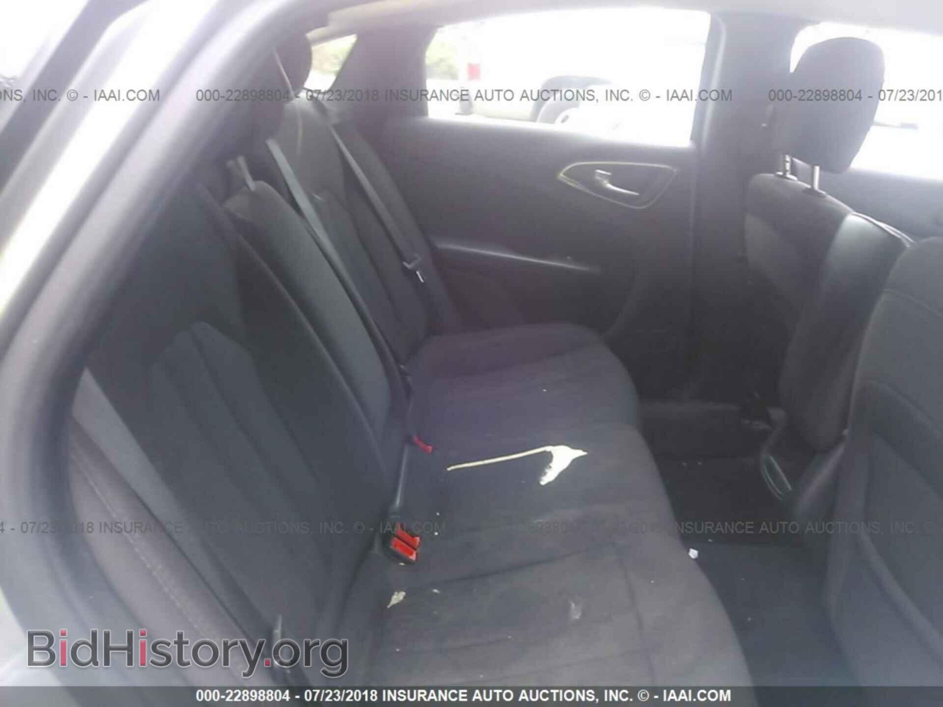 2016 Chrysler 200 - VIN: 1C3CCCAB5GN131240 - Photo 8