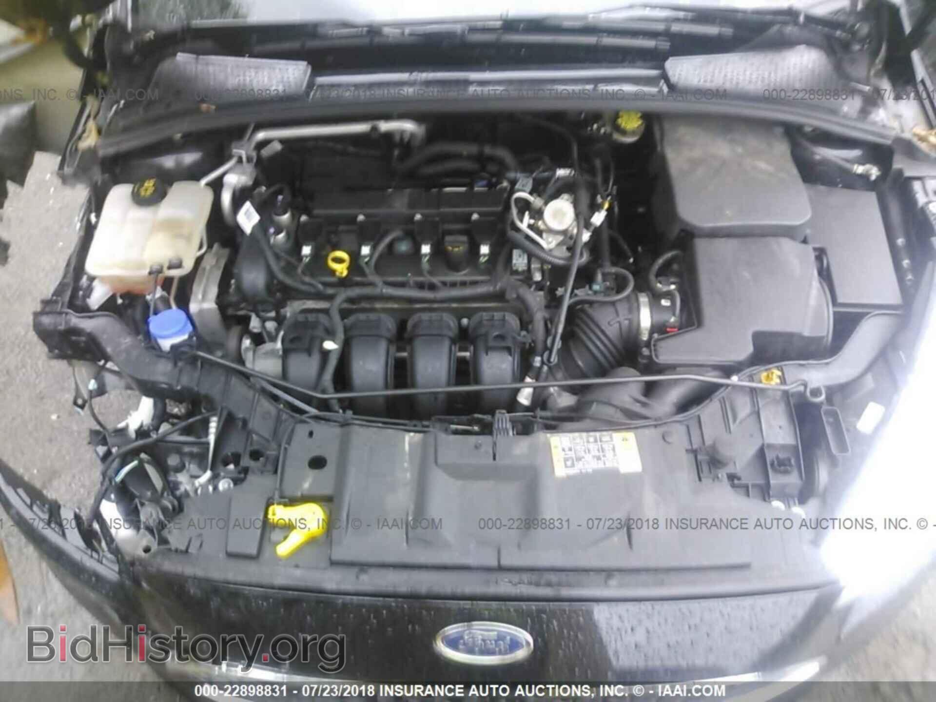 2016 Ford Focus - VIN: 1FADP3E25GL385028 - Photo 10