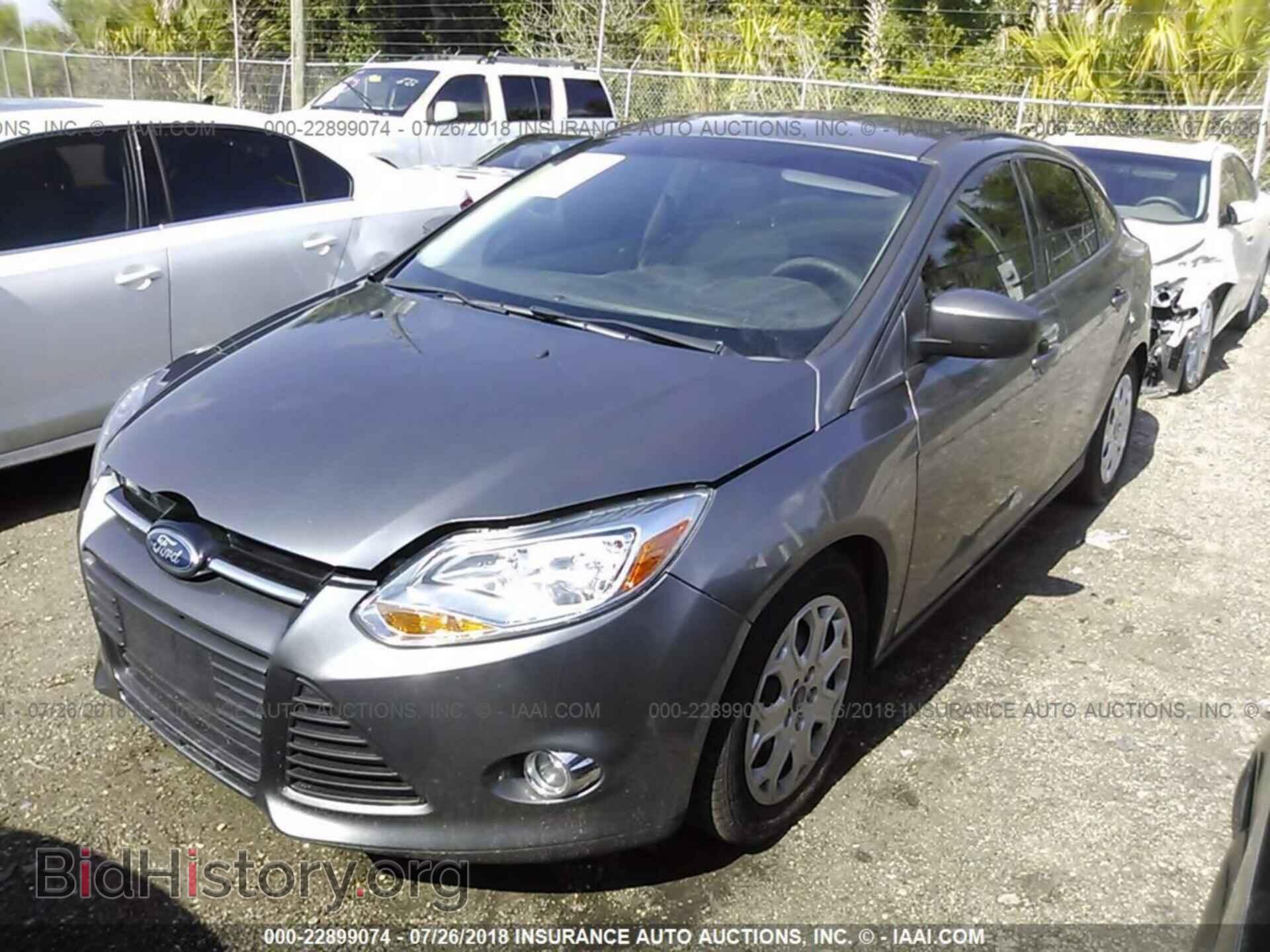2012 Ford Focus - VIN: 1FAHP3F20CL308772 - Photo 2