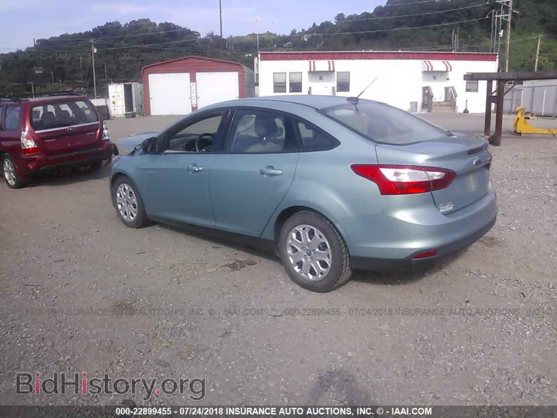 2012 Ford Focus - VIN: 1FAHP3F27CL242351 - Photo 3