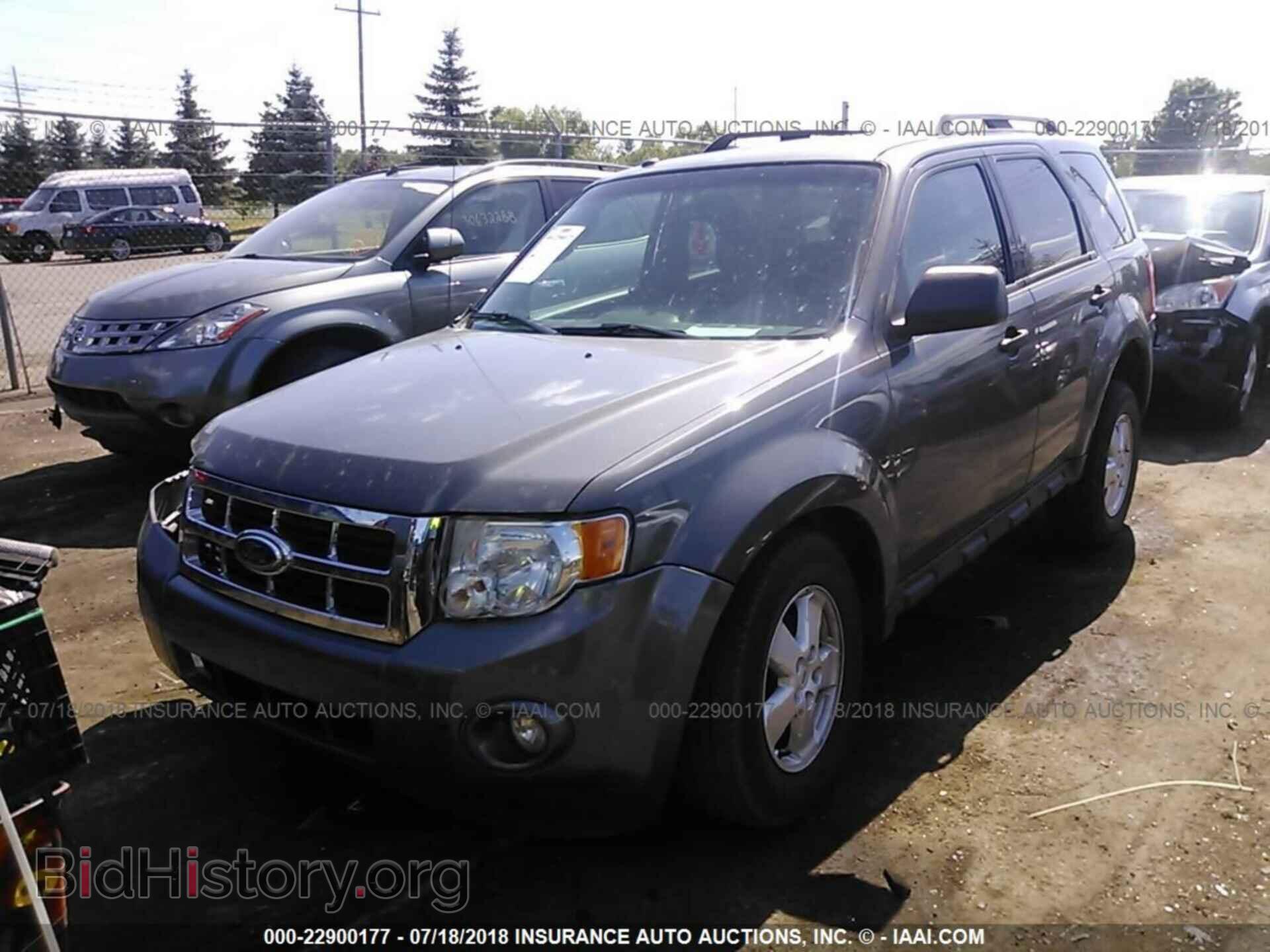 2011 Ford Escape - VIN: 1FMCU9DG7BKB90329 - Photo 2