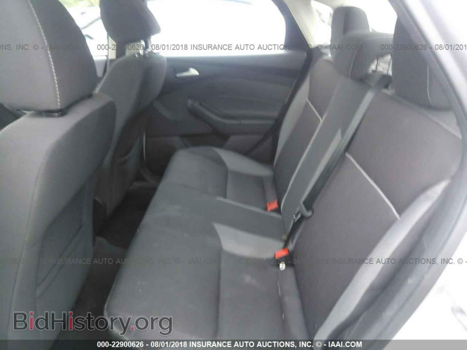 2014 Ford Focus - VIN: 1FADP3F23EL128669 - Photo 8