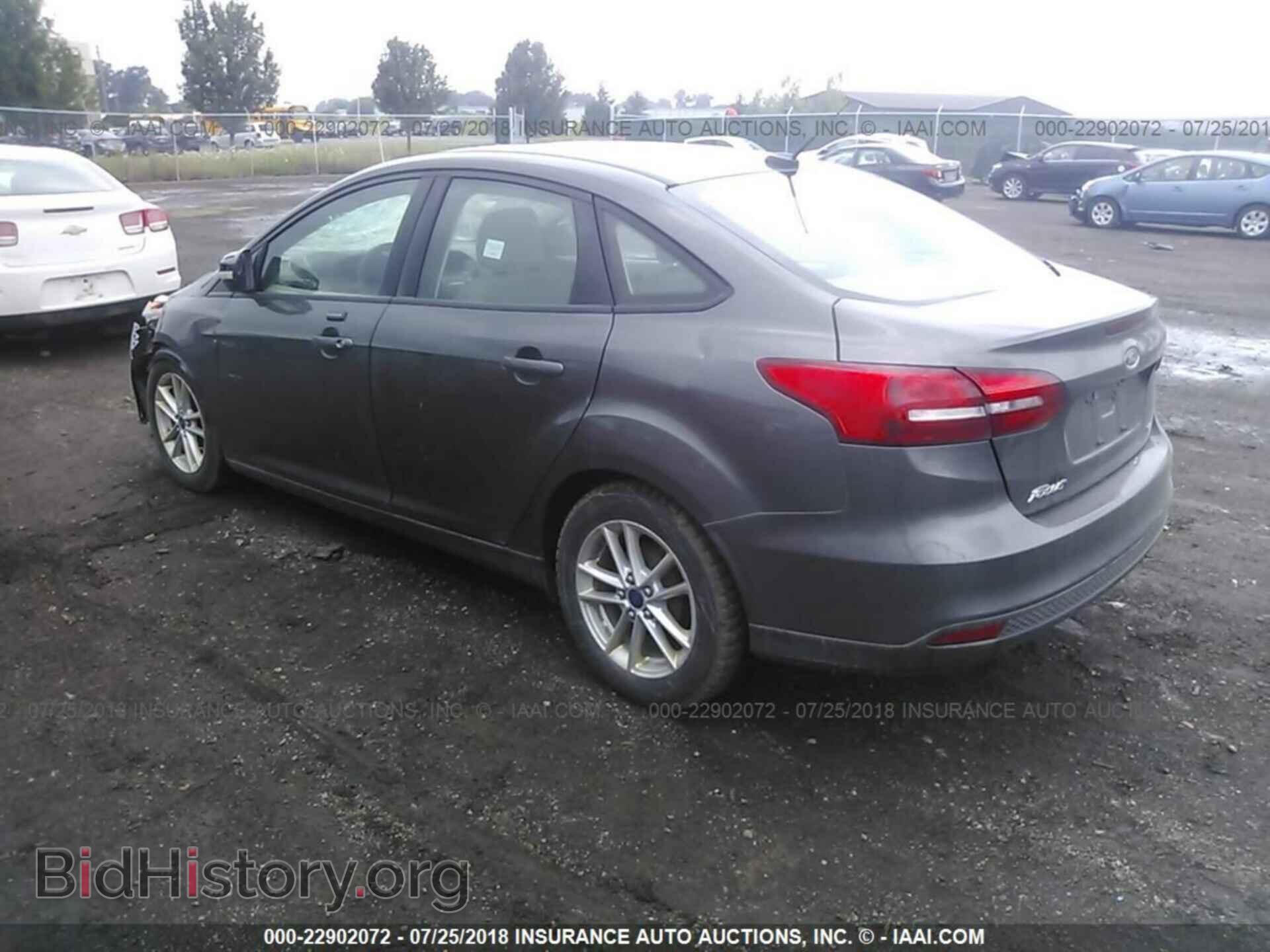 2016 Ford Focus - VIN: 1FADP3F24GL215564 - Фото 3
