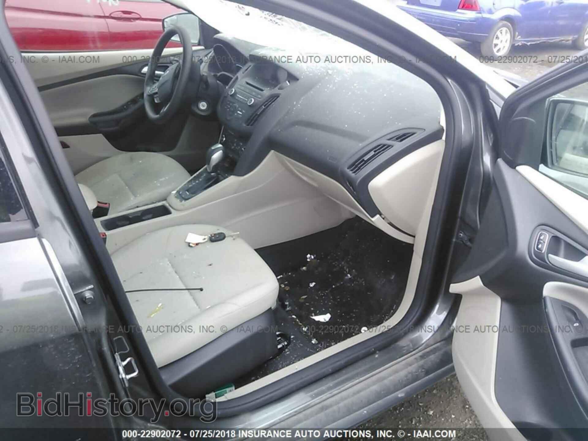 2016 Ford Focus - VIN: 1FADP3F24GL215564 - Фото 5