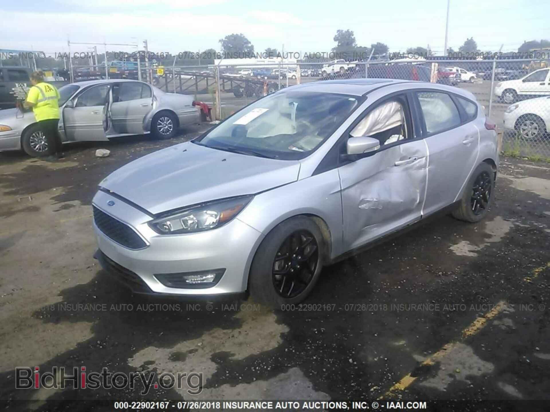 2016 Ford Focus - VIN: 1FADP3K2XGL257646 - Фото 2