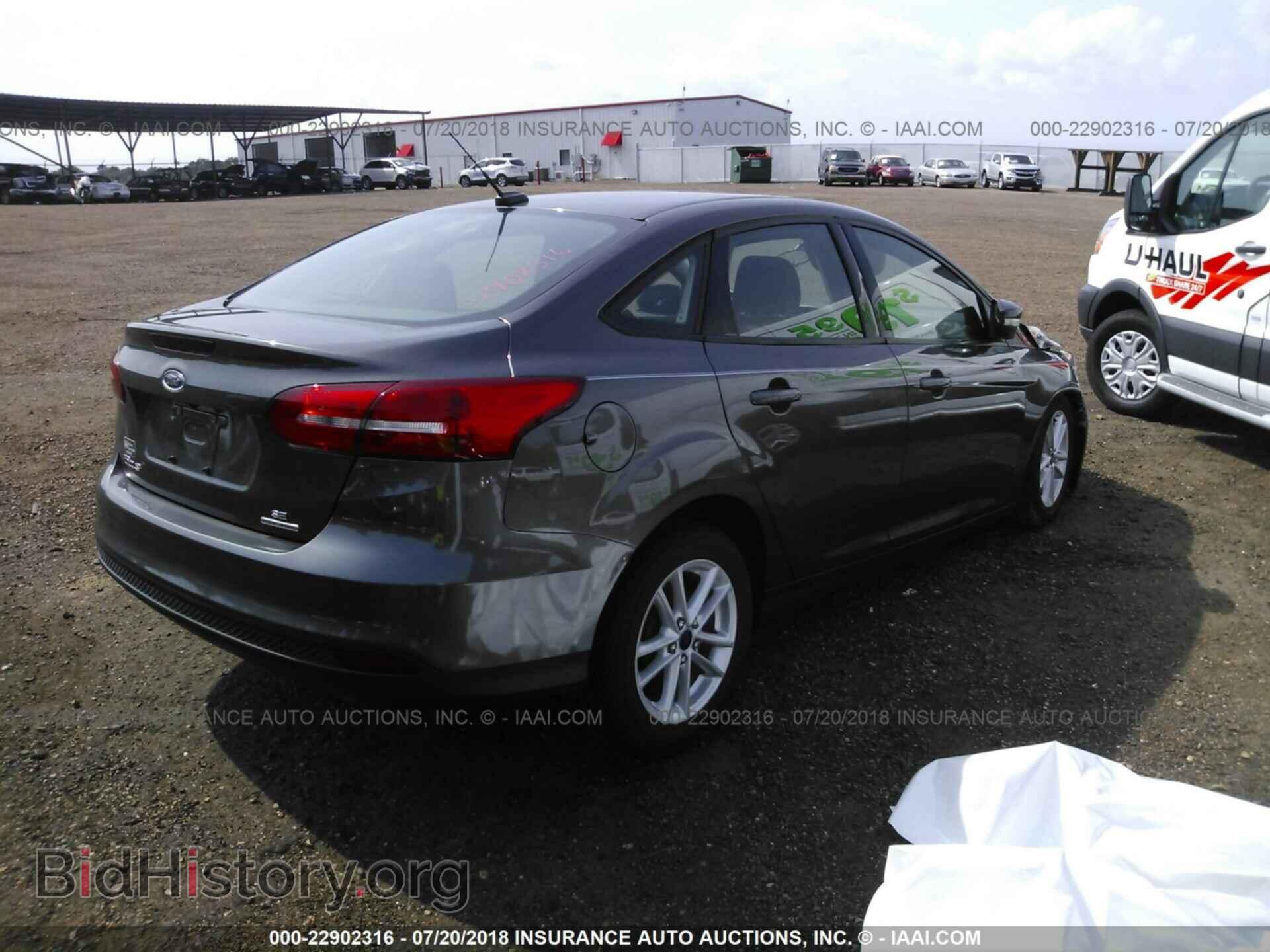 2015 Ford Focus - VIN: 1FADP3F2XFL273516 - Photo 4