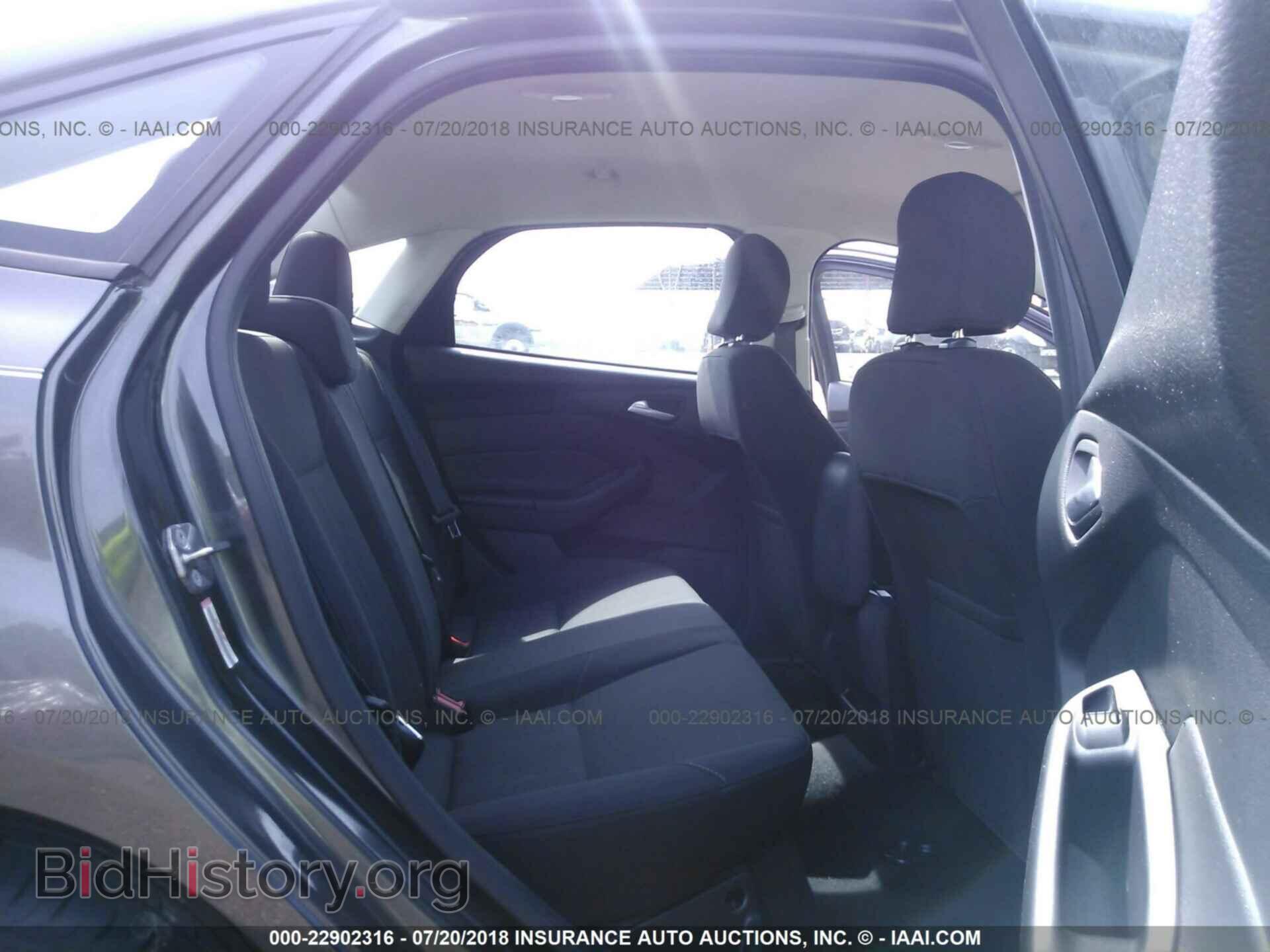 2015 Ford Focus - VIN: 1FADP3F2XFL273516 - Photo 8