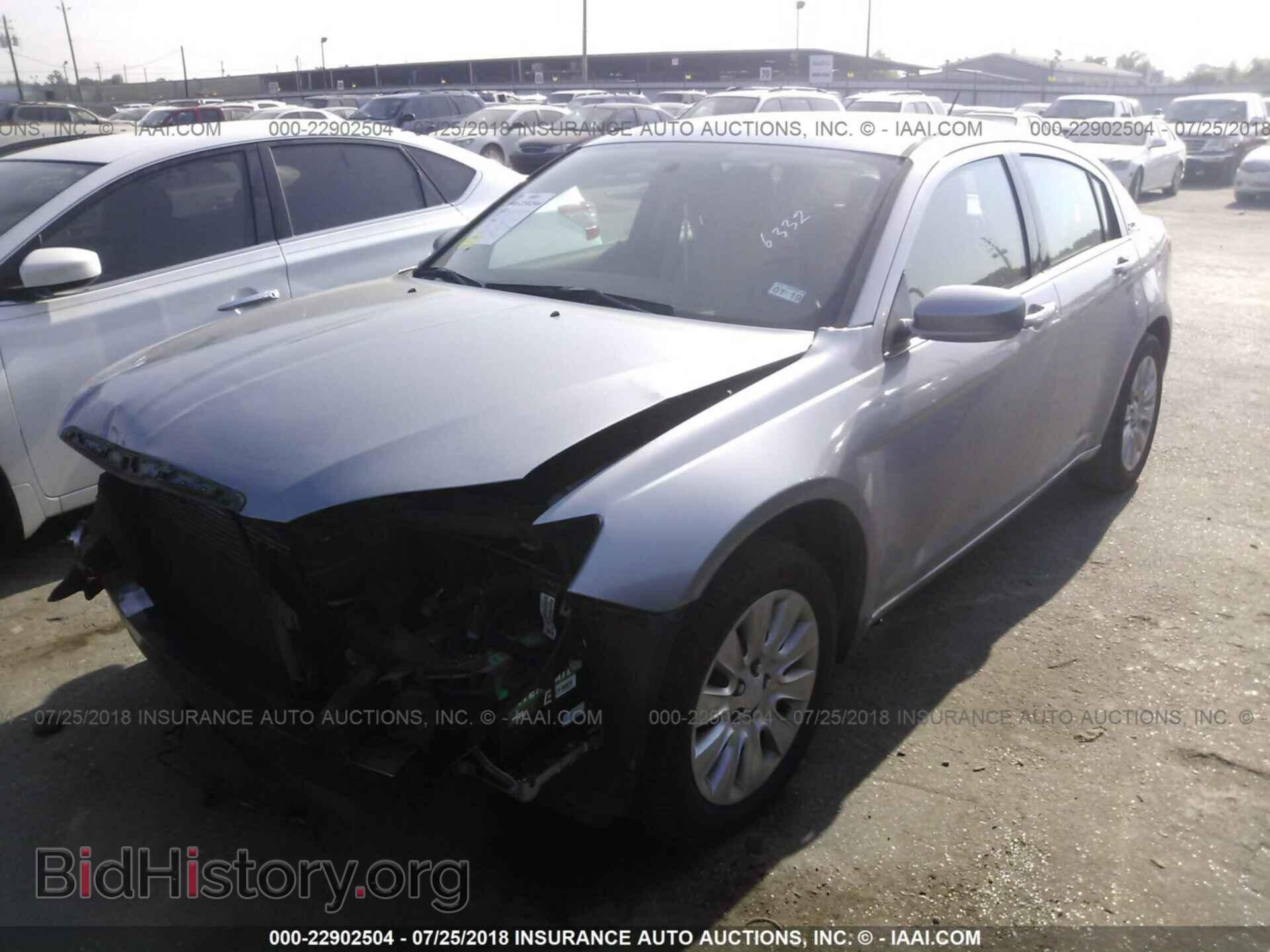 2014 Chrysler 200 - VIN: 1C3CCBAB4EN205366 - Photo 2
