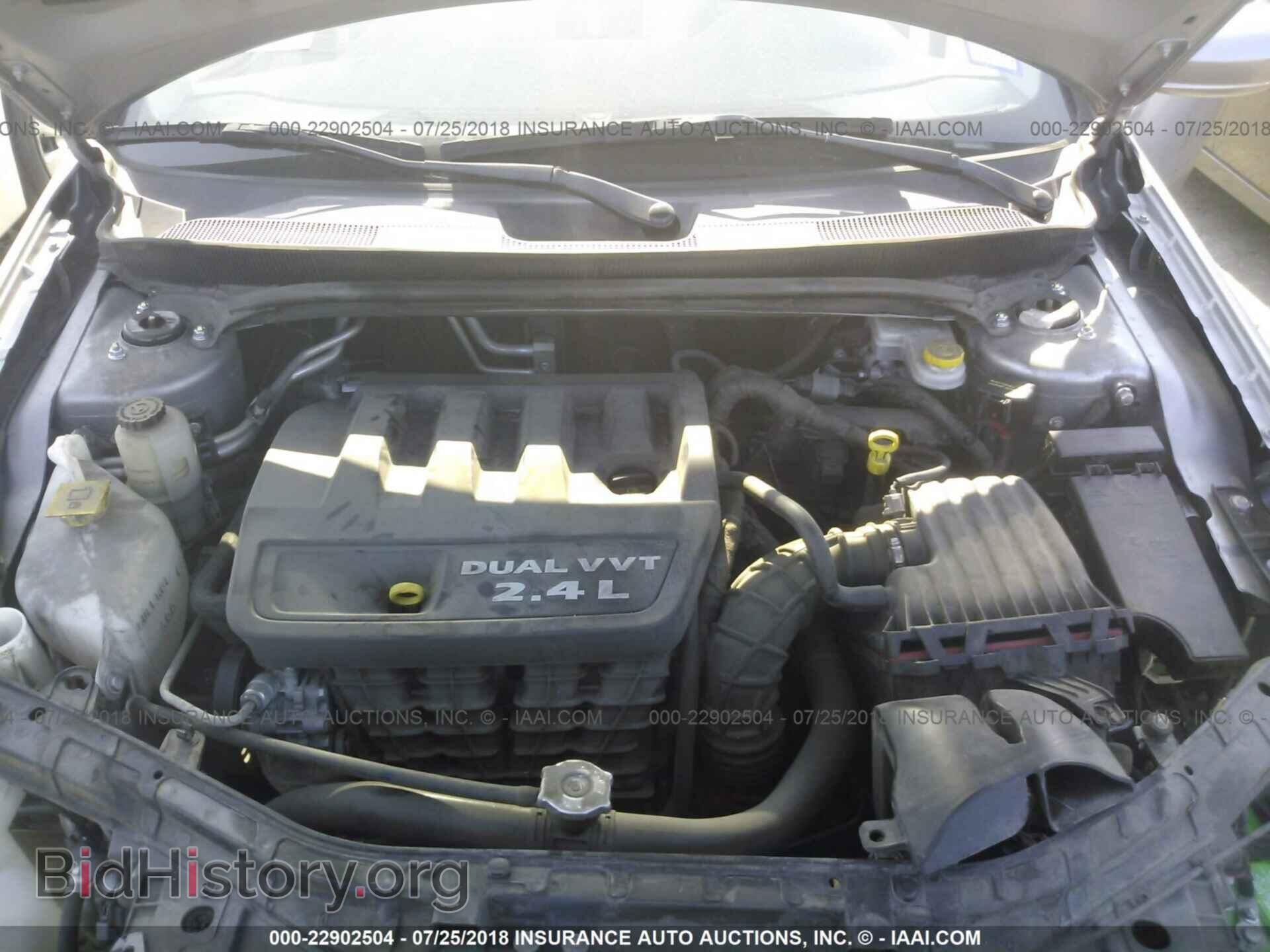 2014 Chrysler 200 - VIN: 1C3CCBAB4EN205366 - Photo 10