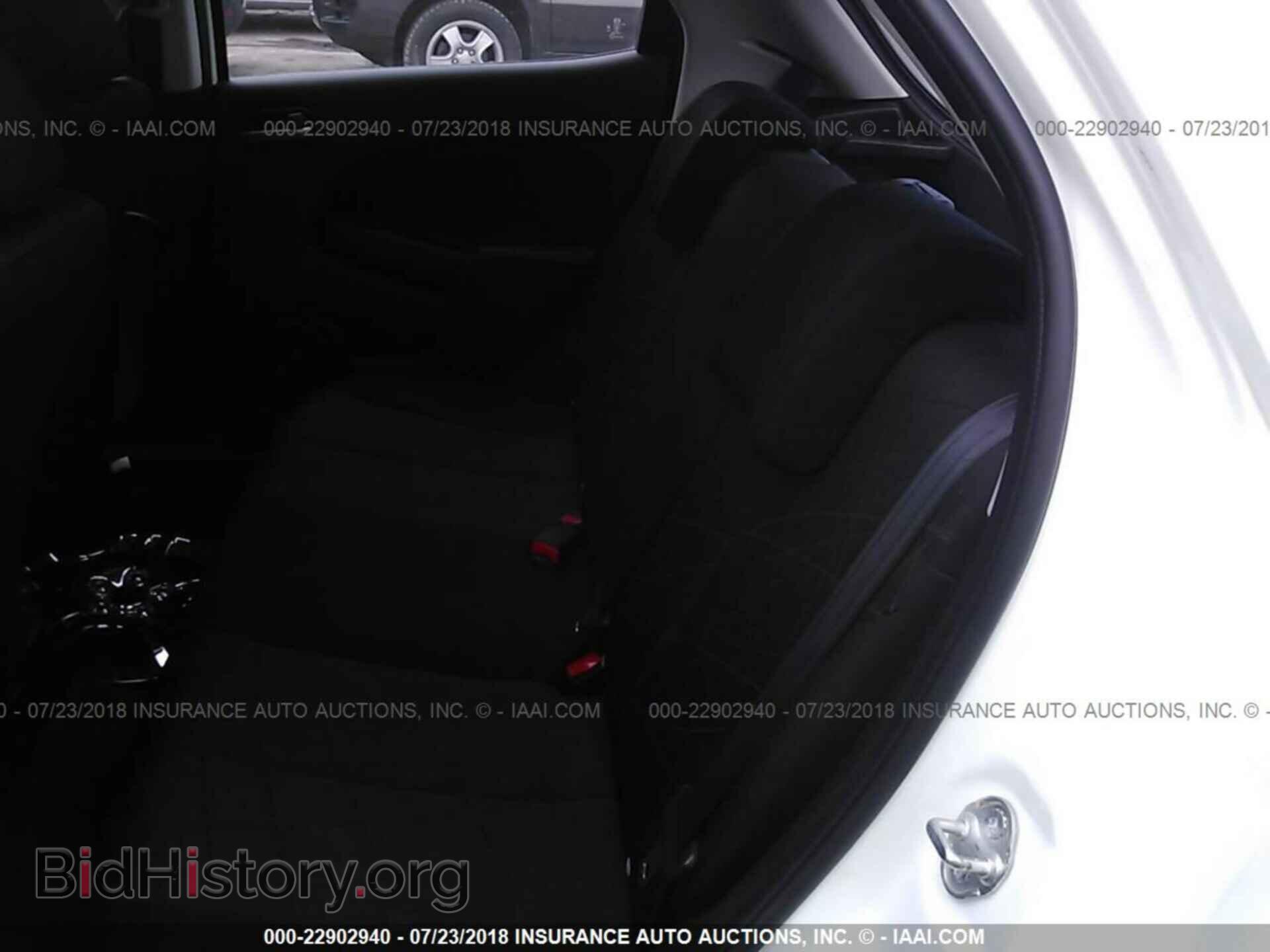 2014 Mazda Mazda2 - VIN: JM1DE1KZ8E0182672 - Photo 8