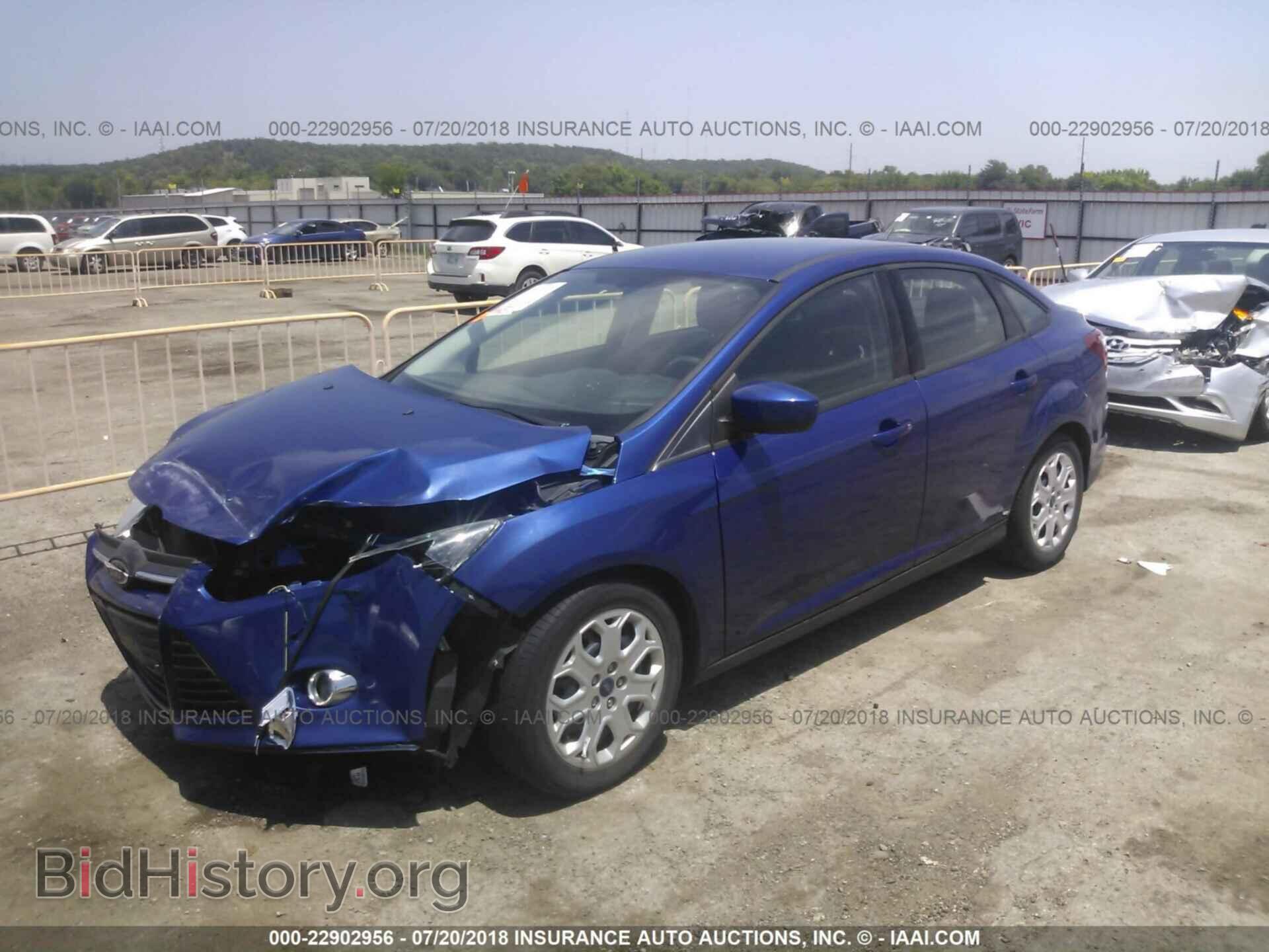 2012 Ford Focus - VIN: 1FAHP3F26CL362089 - Фото 2