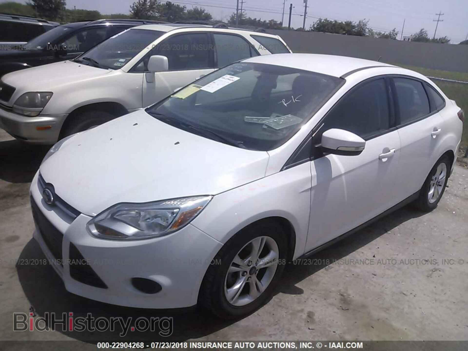 2014 Ford Focus - VIN: 1FADP3F23EL162899 - Photo 2