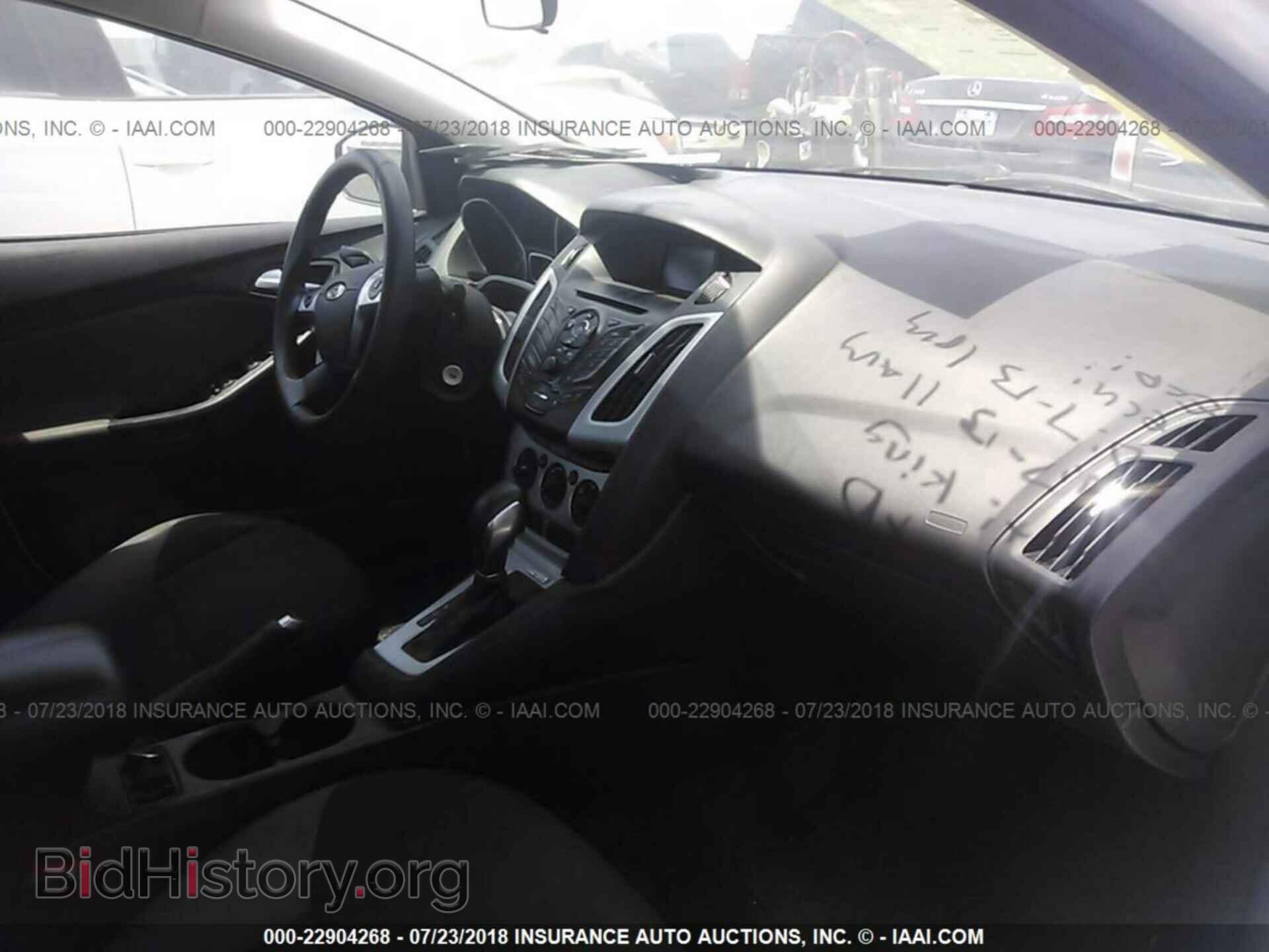 2014 Ford Focus - VIN: 1FADP3F23EL162899 - Photo 5