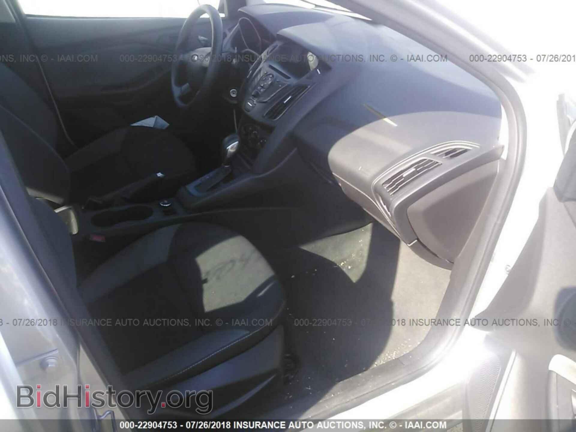 2014 Ford Focus - VIN: 1FADP3E29EL255976 - Photo 5