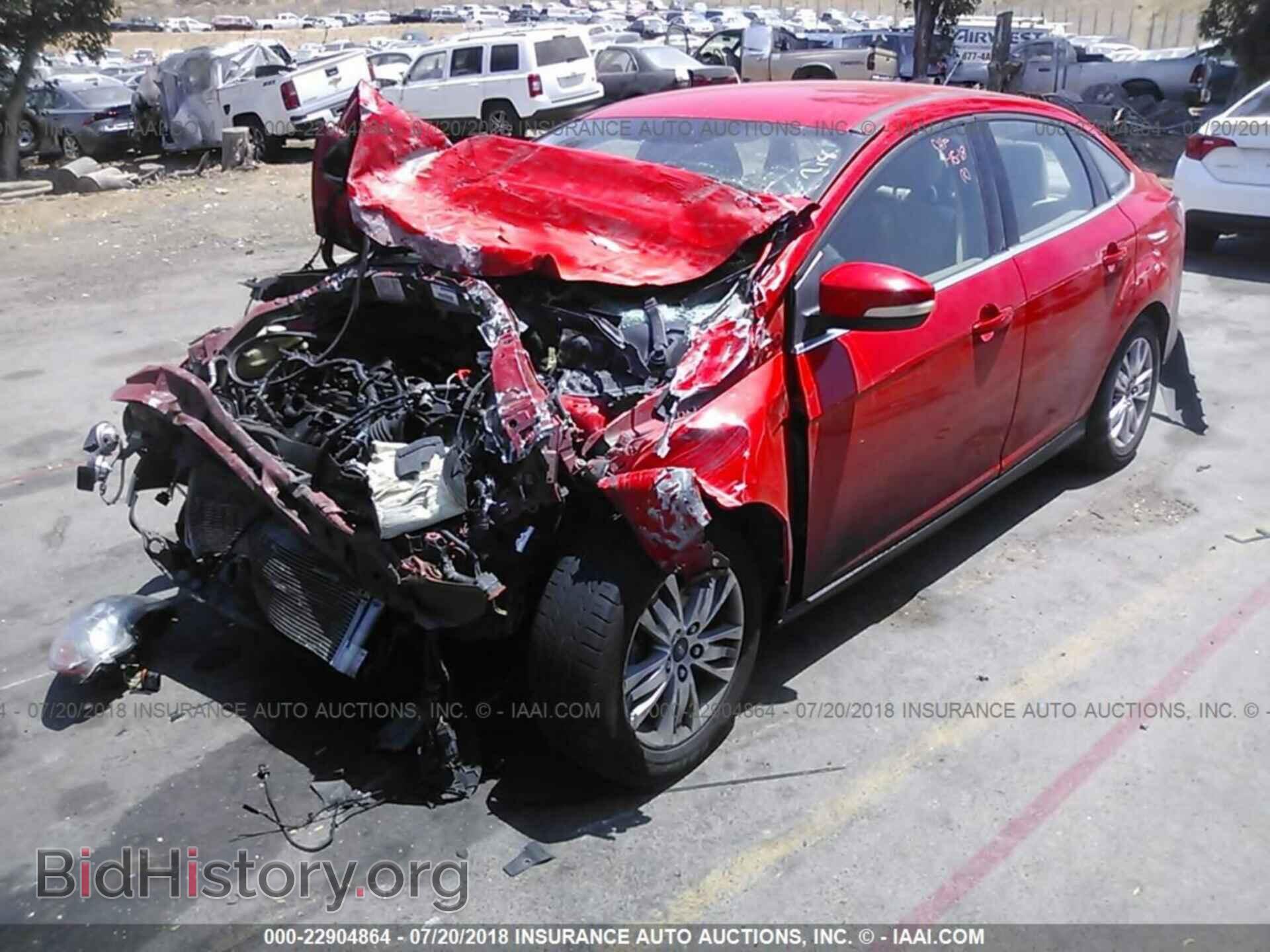 2012 Ford Focus - VIN: 1FAHP3H28CL373320 - Photo 2